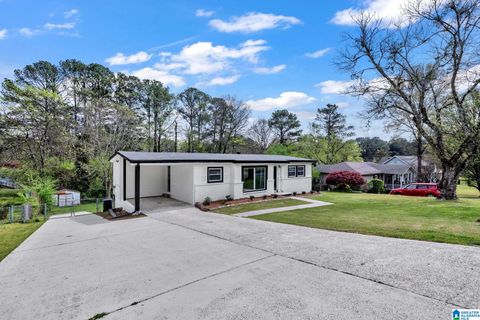 Photo of 1209 Rose Lynn Lane, BIRMINGHAM, AL 35215 (MLS # 21447988)