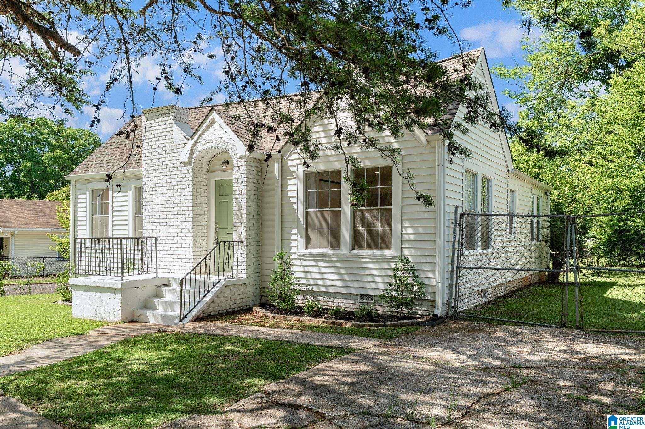 Photo 1 of 33 — 1130 16TH STREET SW, BIRMINGHAM, AL 35211