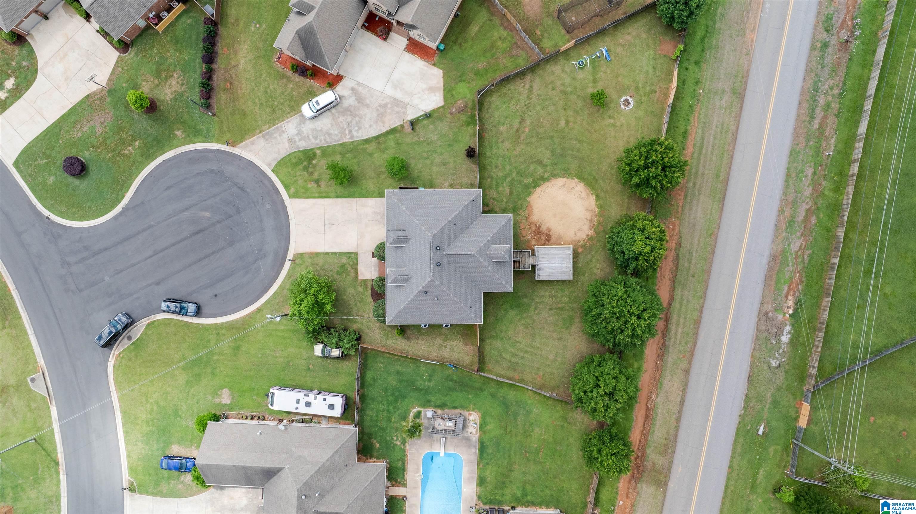 10821 DOGWOOD CIRCLE