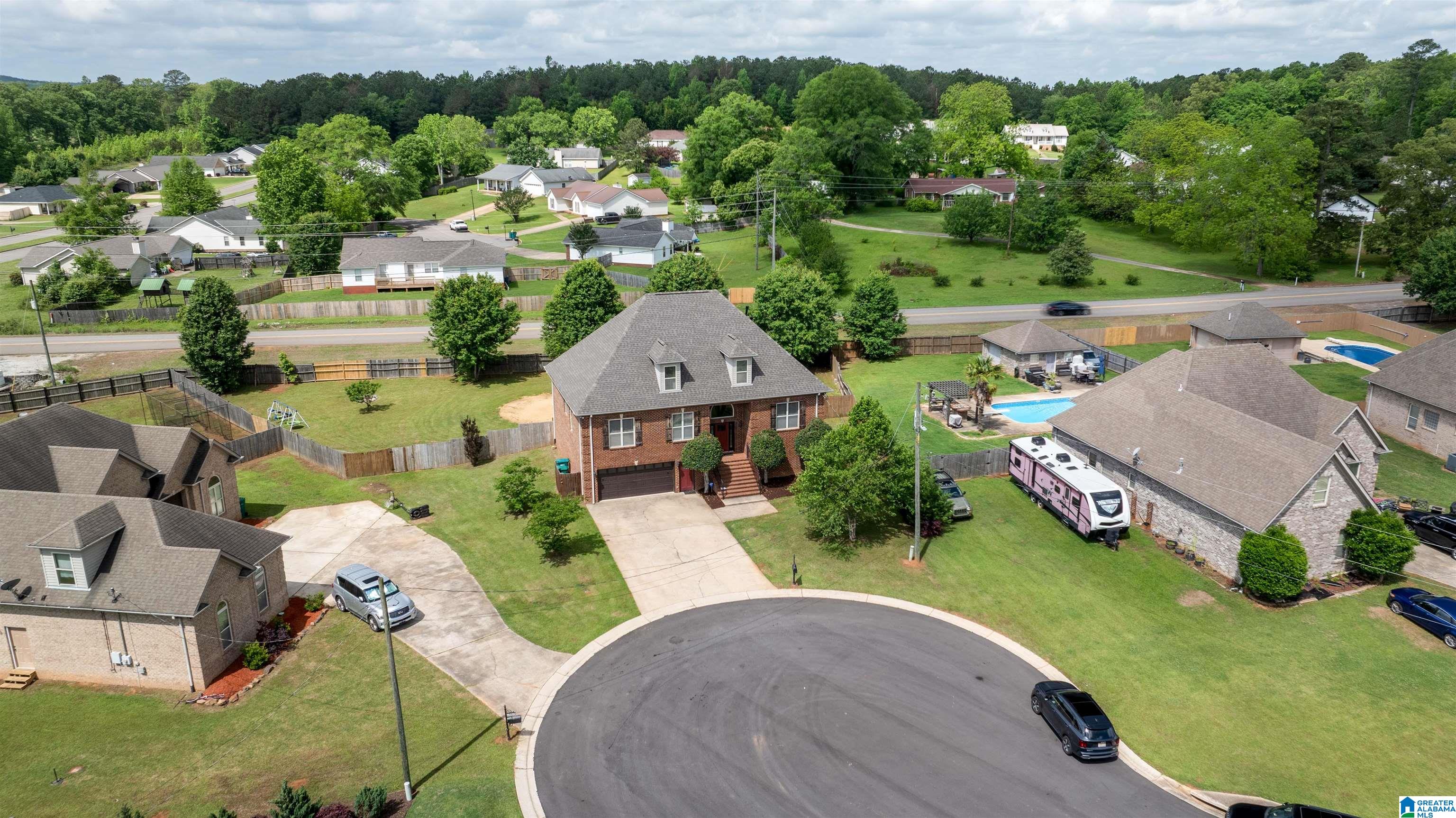 10821 DOGWOOD CIRCLE