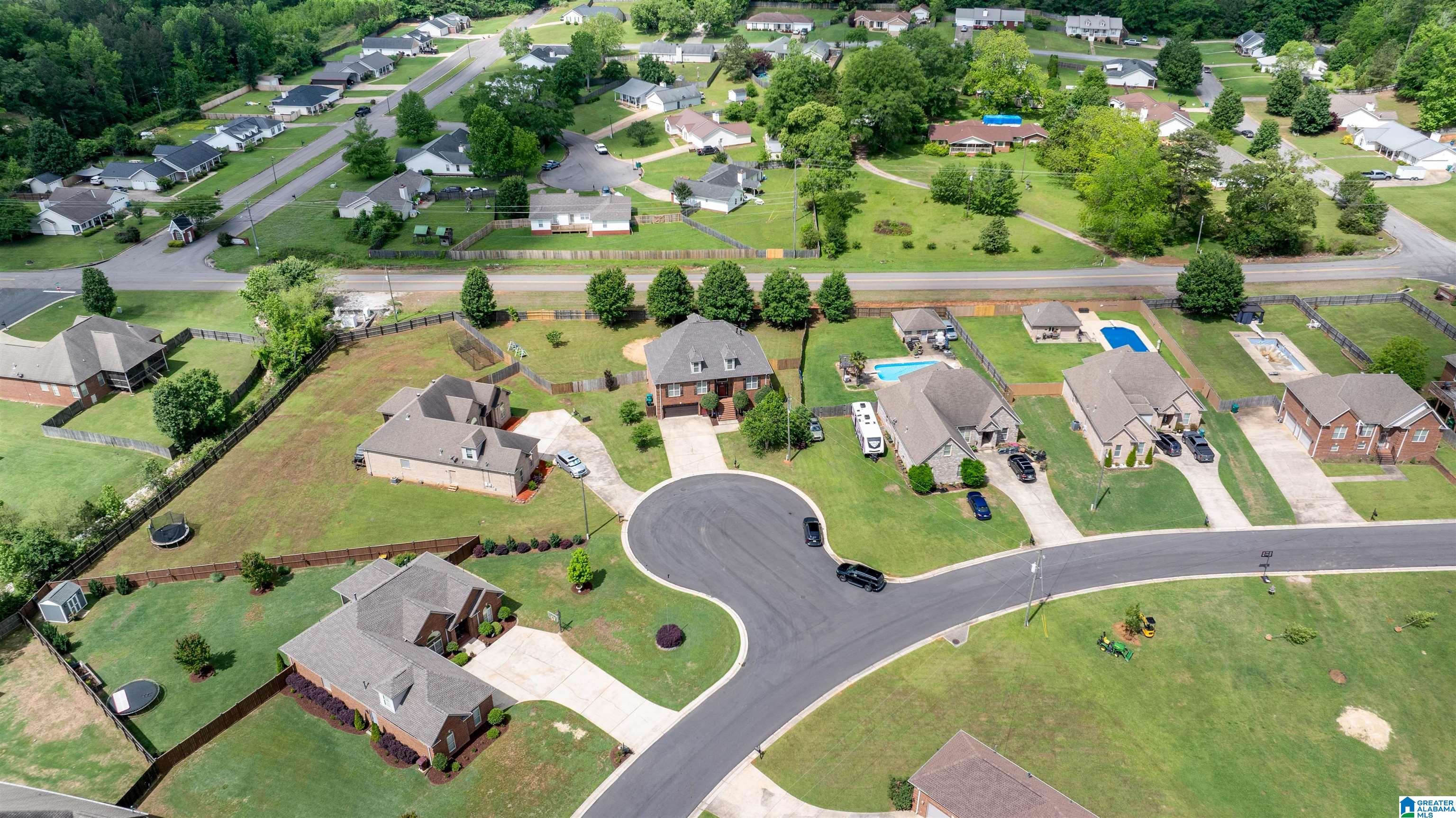 10821 DOGWOOD CIRCLE