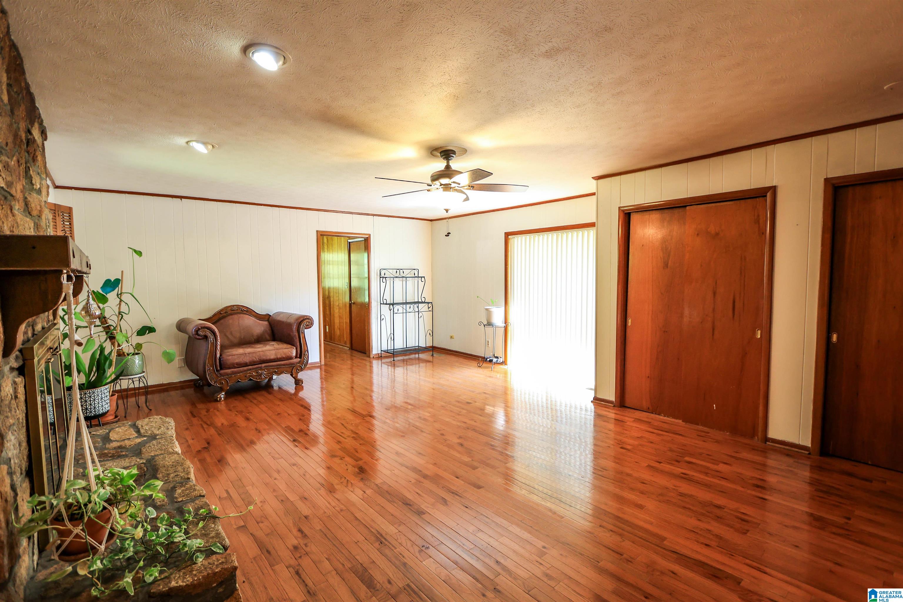 3921 MORRIS DRIVE