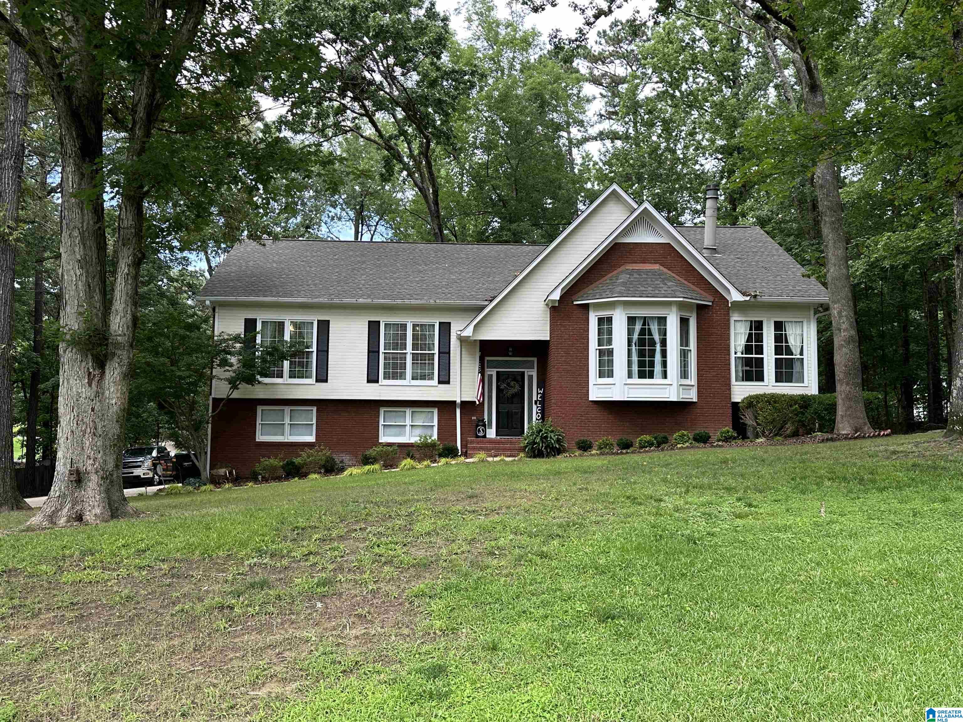 1004 TALL OAKS CIRCLE