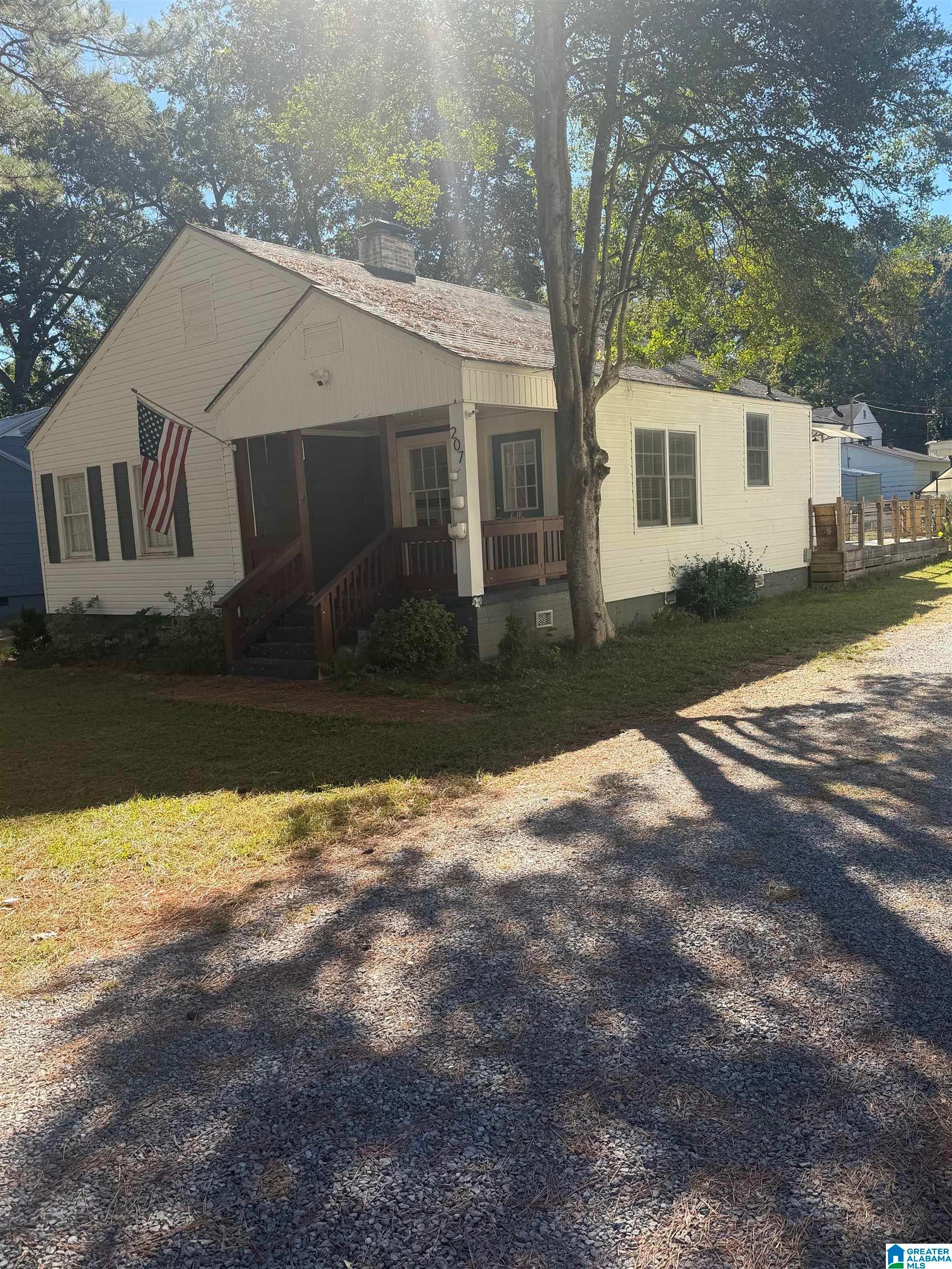 207 BAY STREET