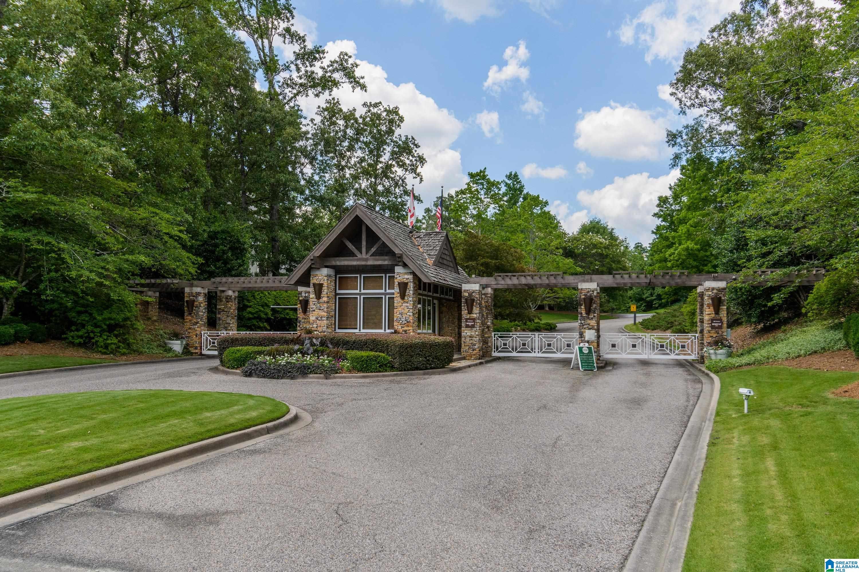7713 KENMORE PLACE