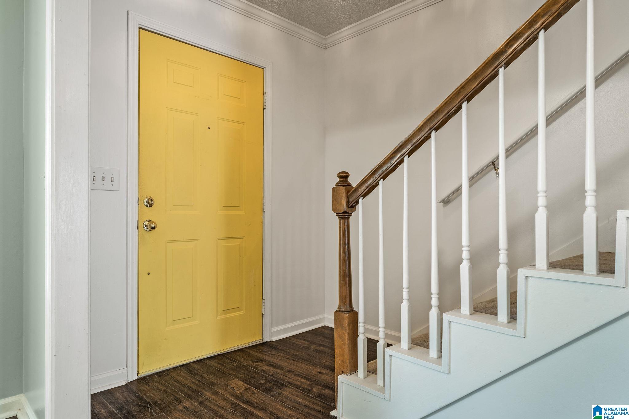 2735 NIAZUMA AVENUE S