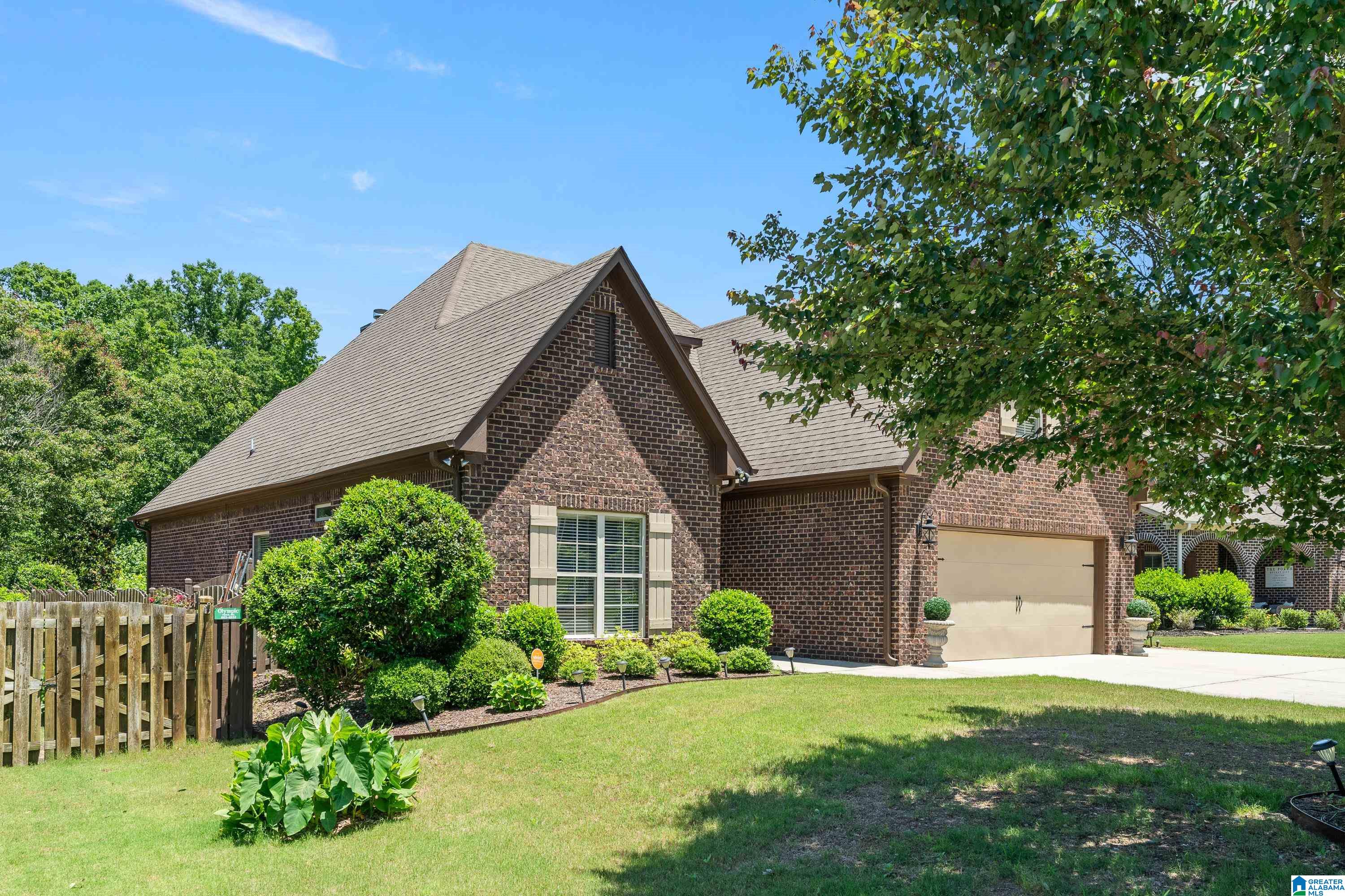 308 DUNROBIN CIRCLE
