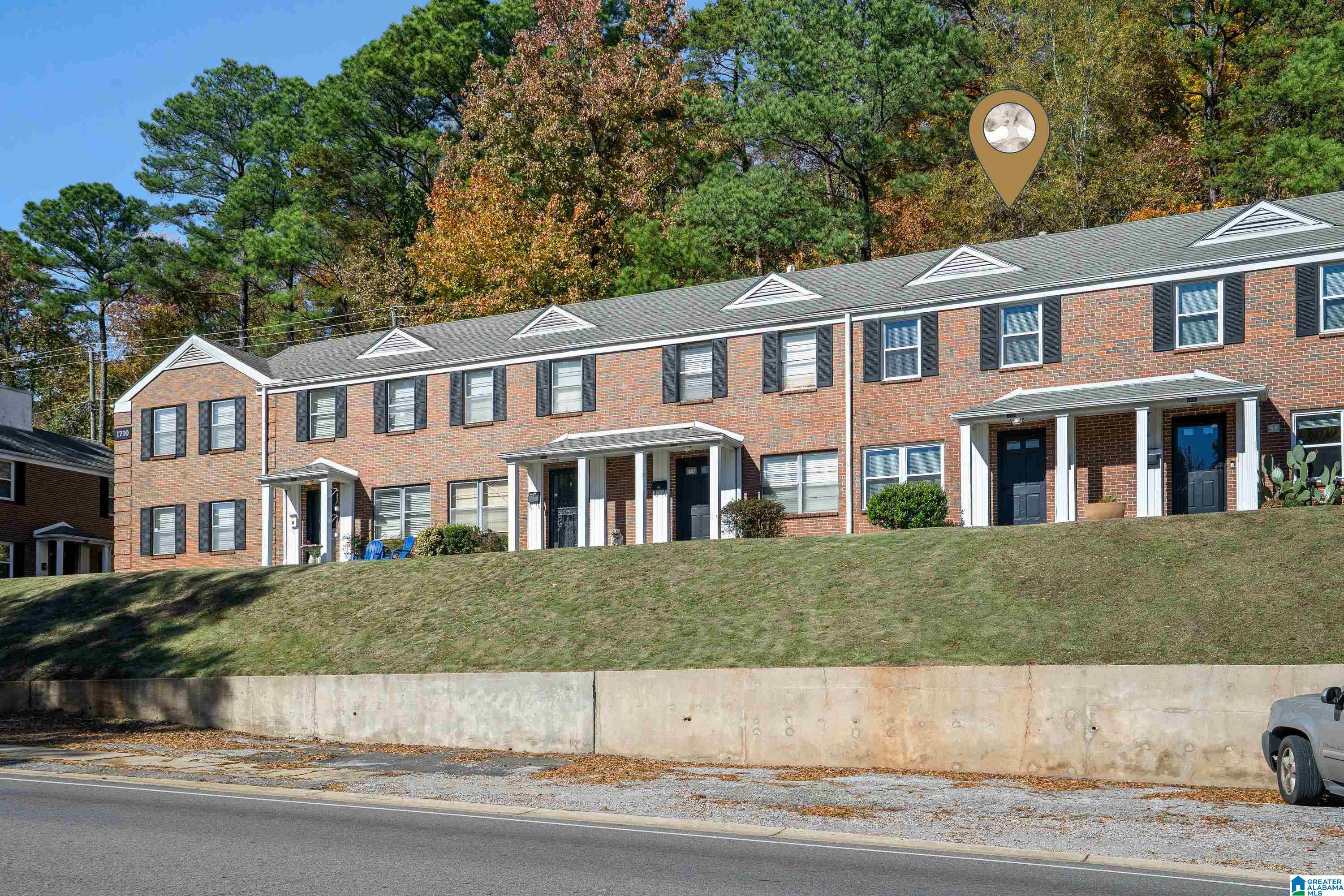 1710 VALLEY AVENUE E