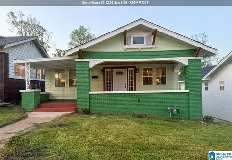 Photo of 3528 17th Avenue, BIRMINGHAM, AL 35234 (MLS # 21448230)