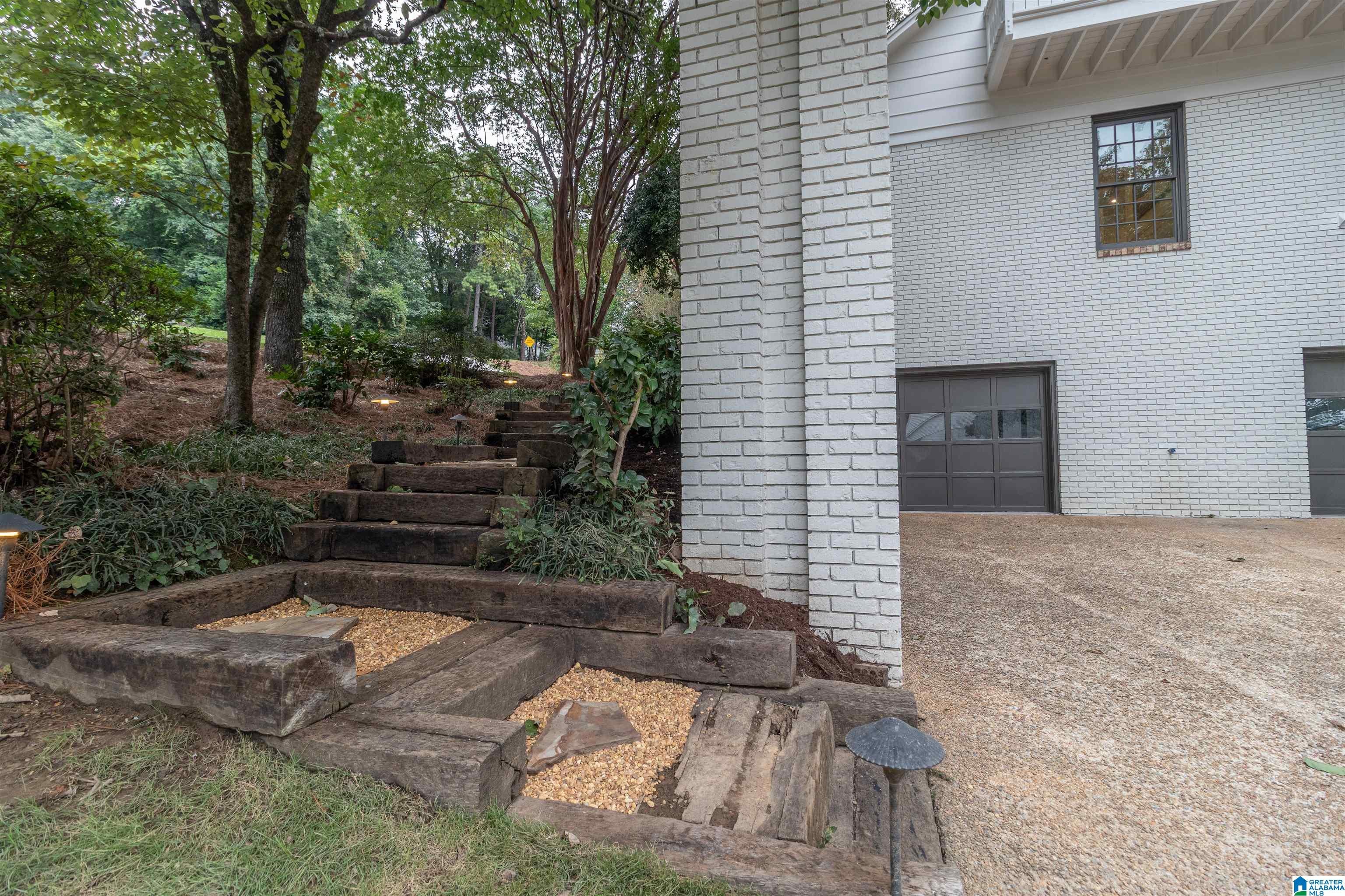 321 VESCLUB DRIVE