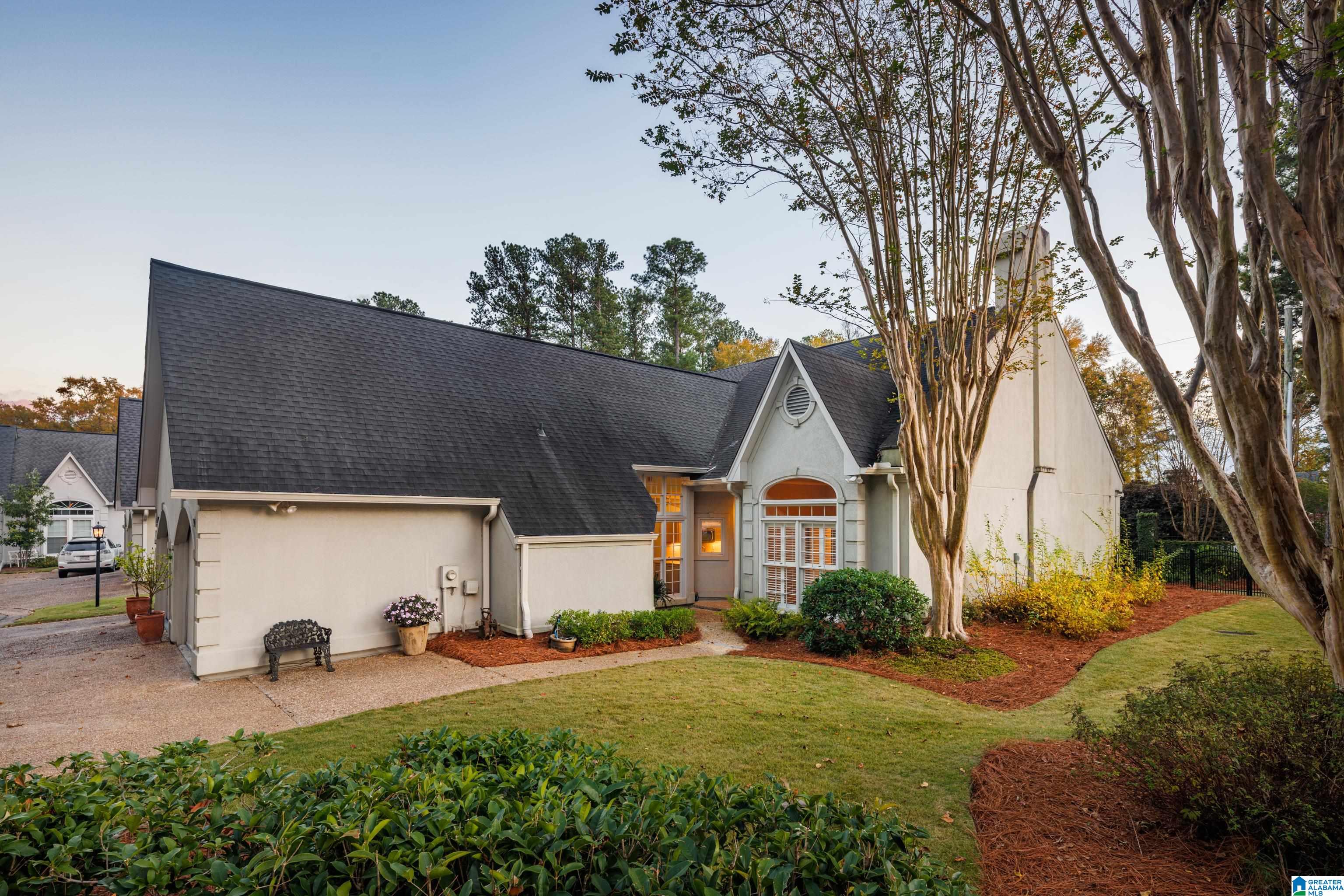 3301 KENSINGTON LANE