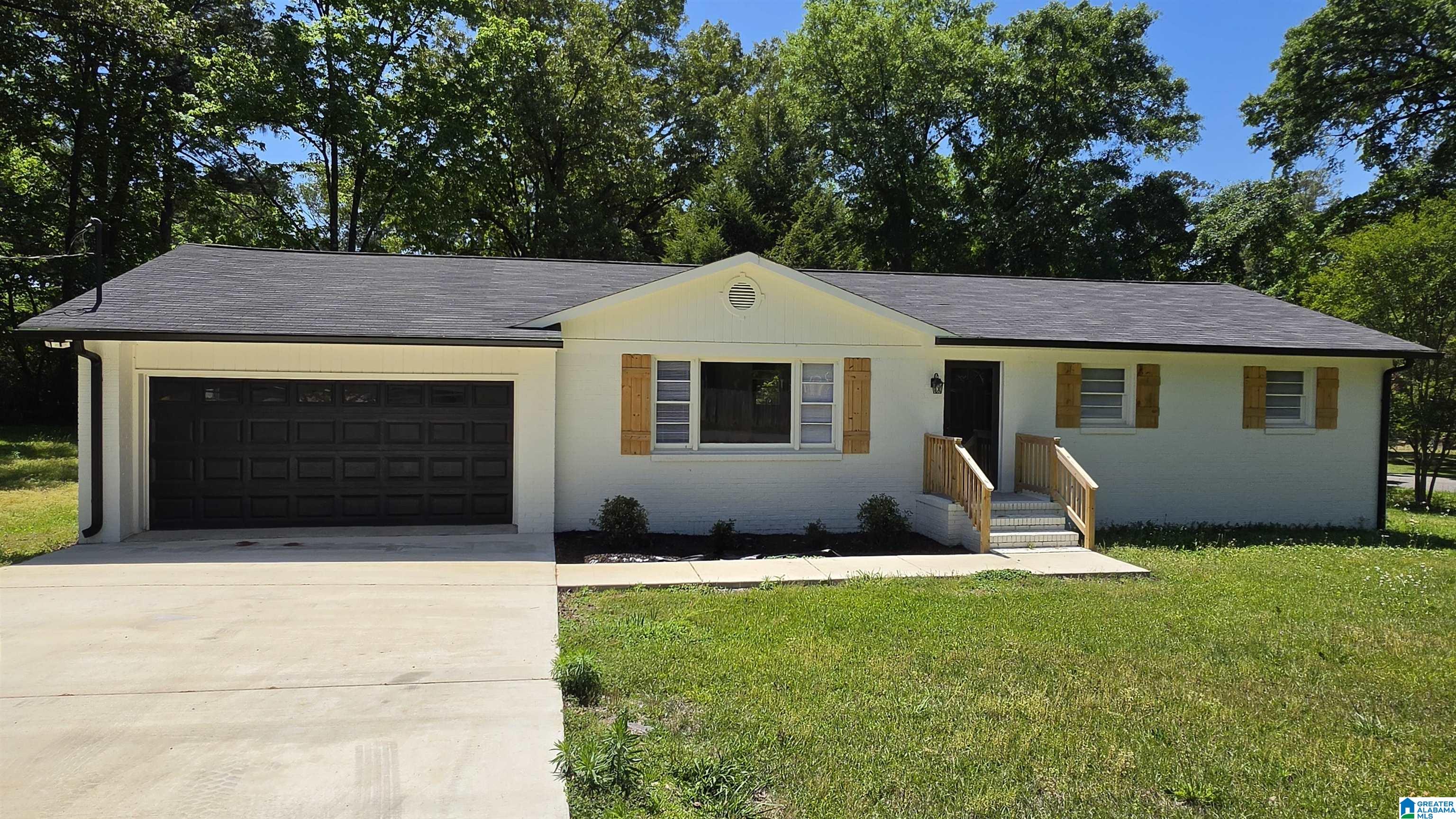 Photo 1 of 9 — 955 3RD AVENUE NW, ALABASTER, AL 35007