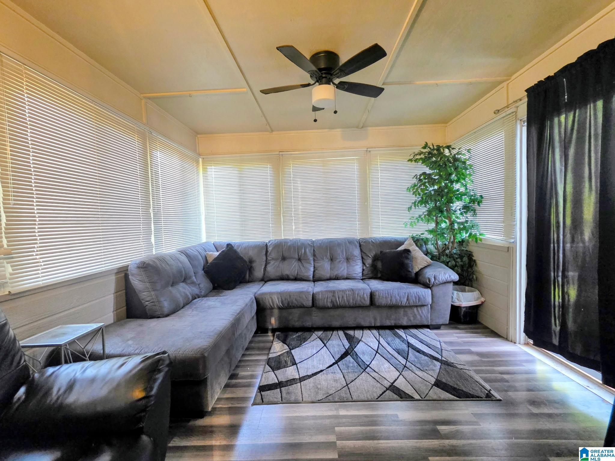 1805 BRANDON WAY