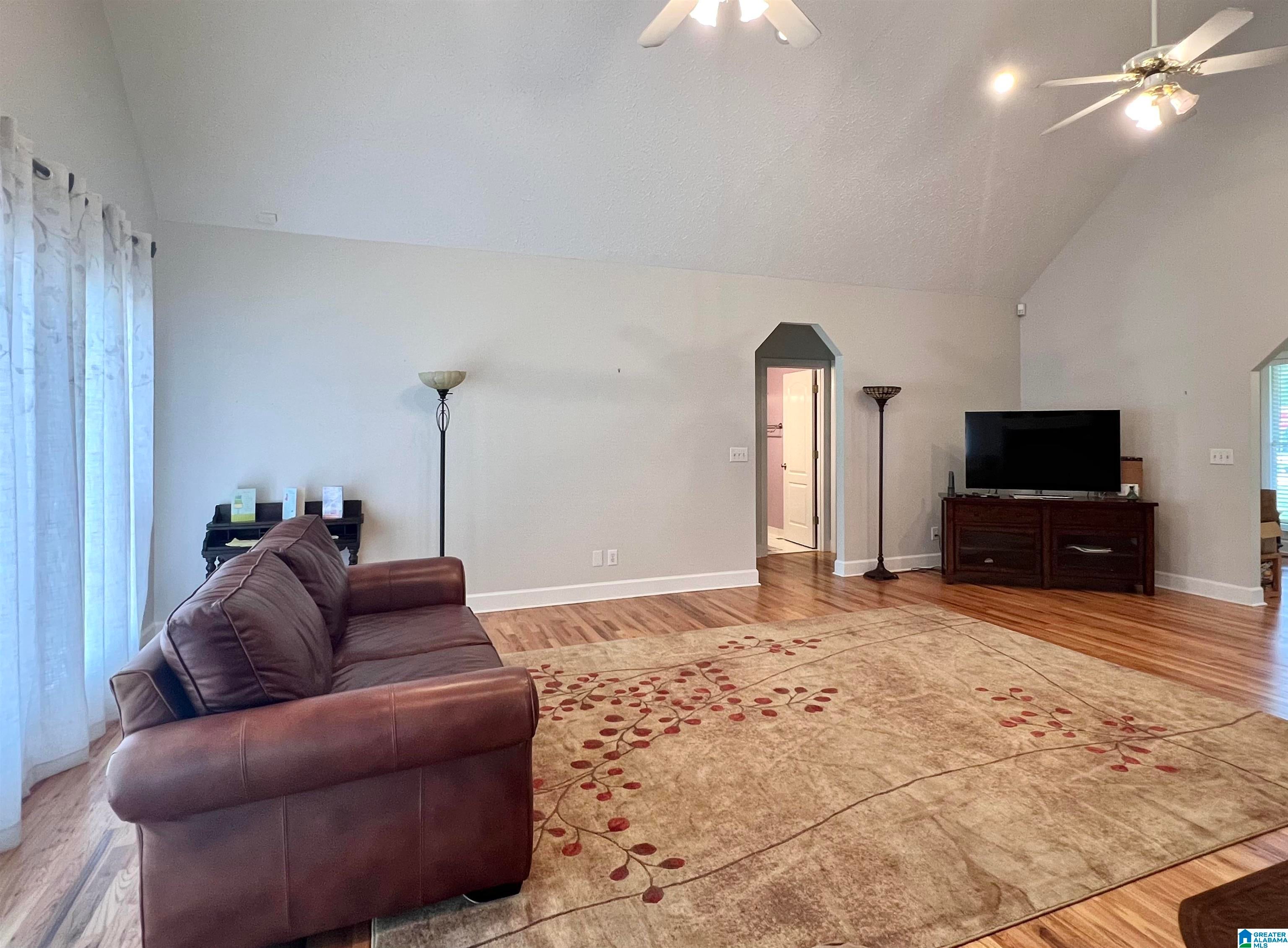 20 KINGSWAY DRIVE