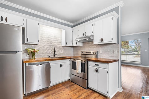 Photo of 57 Hanover Circle S #115, BIRMINGHAM, AL 35205 (MLS # 21439937)