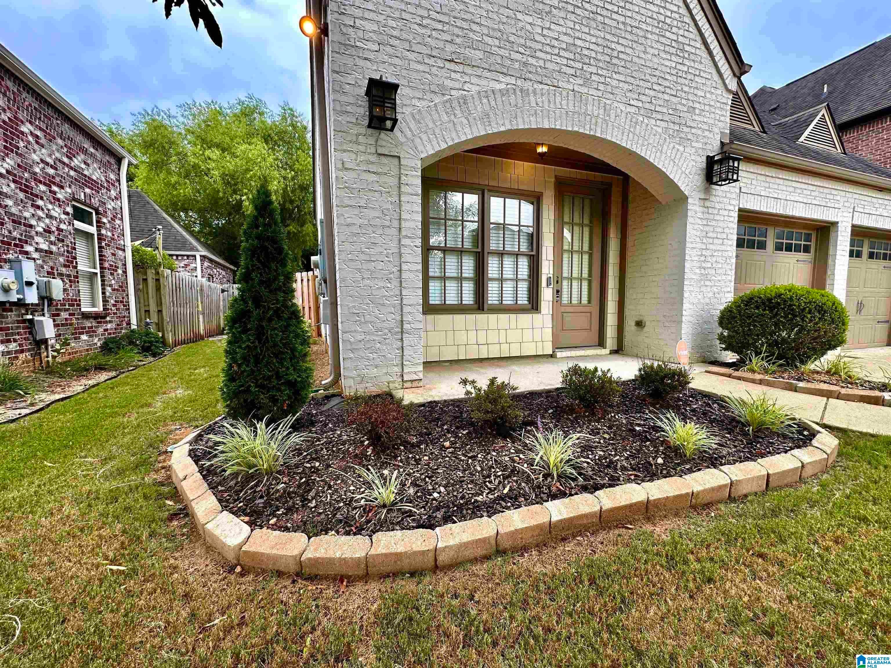 3323 CHASE COURT
