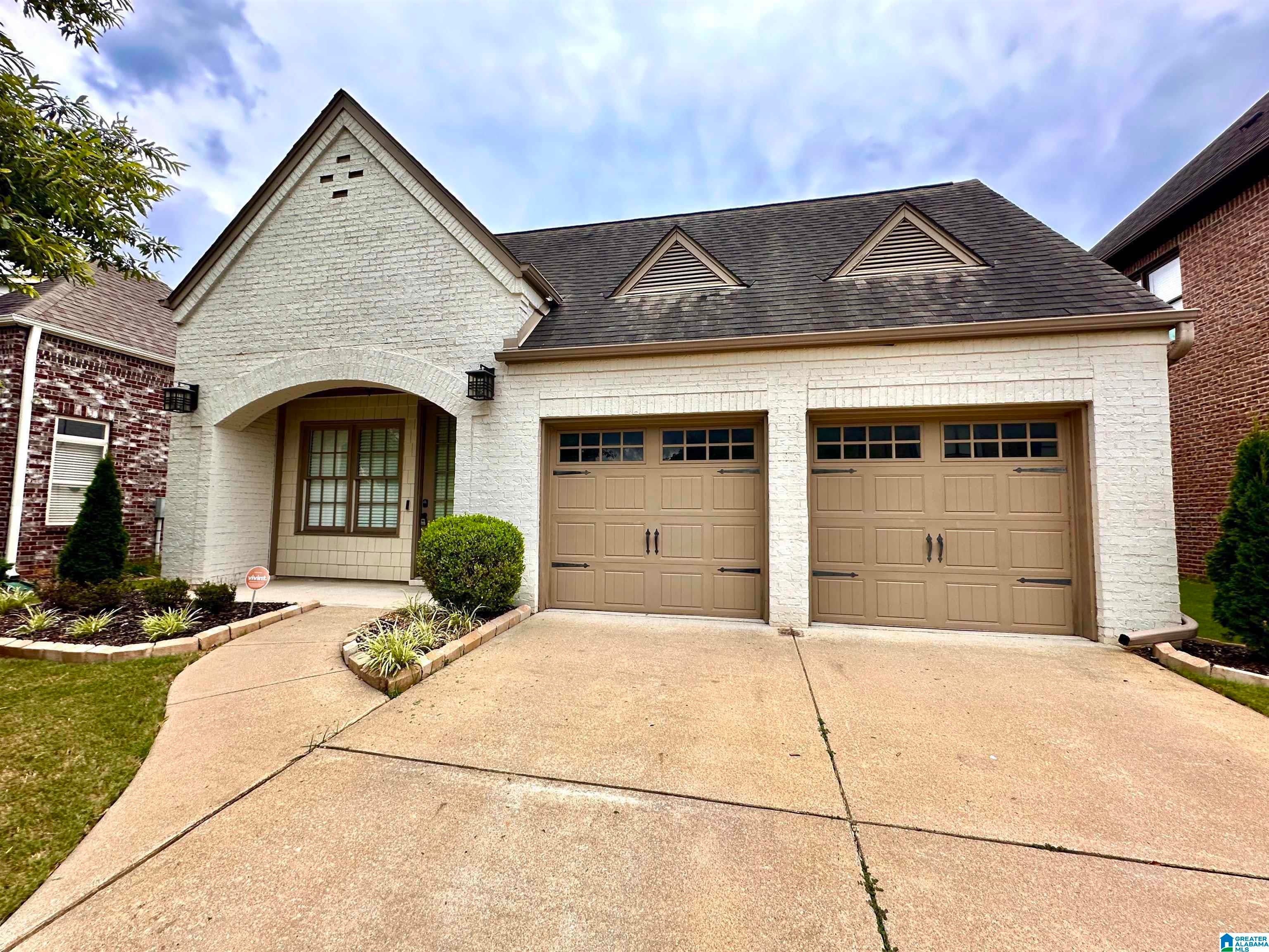 3323 CHASE COURT