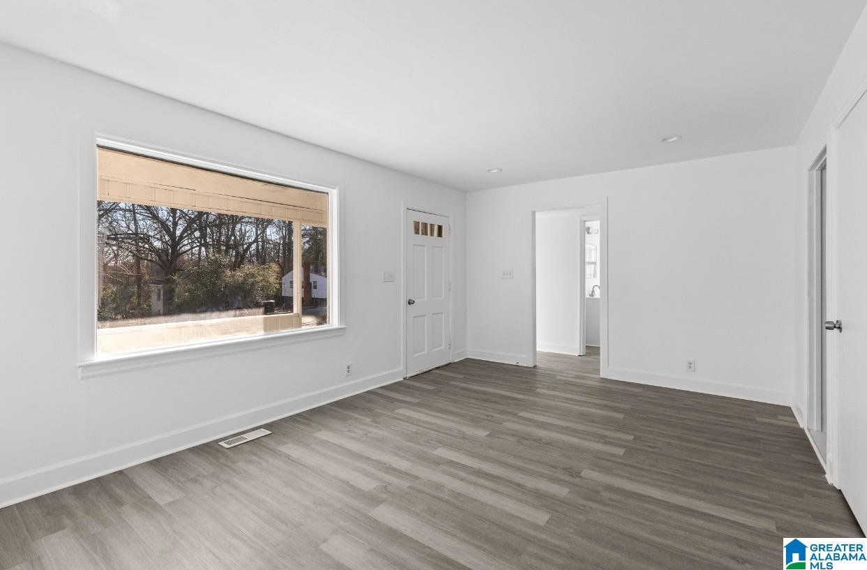 9036 N BEVERLY DRIVE