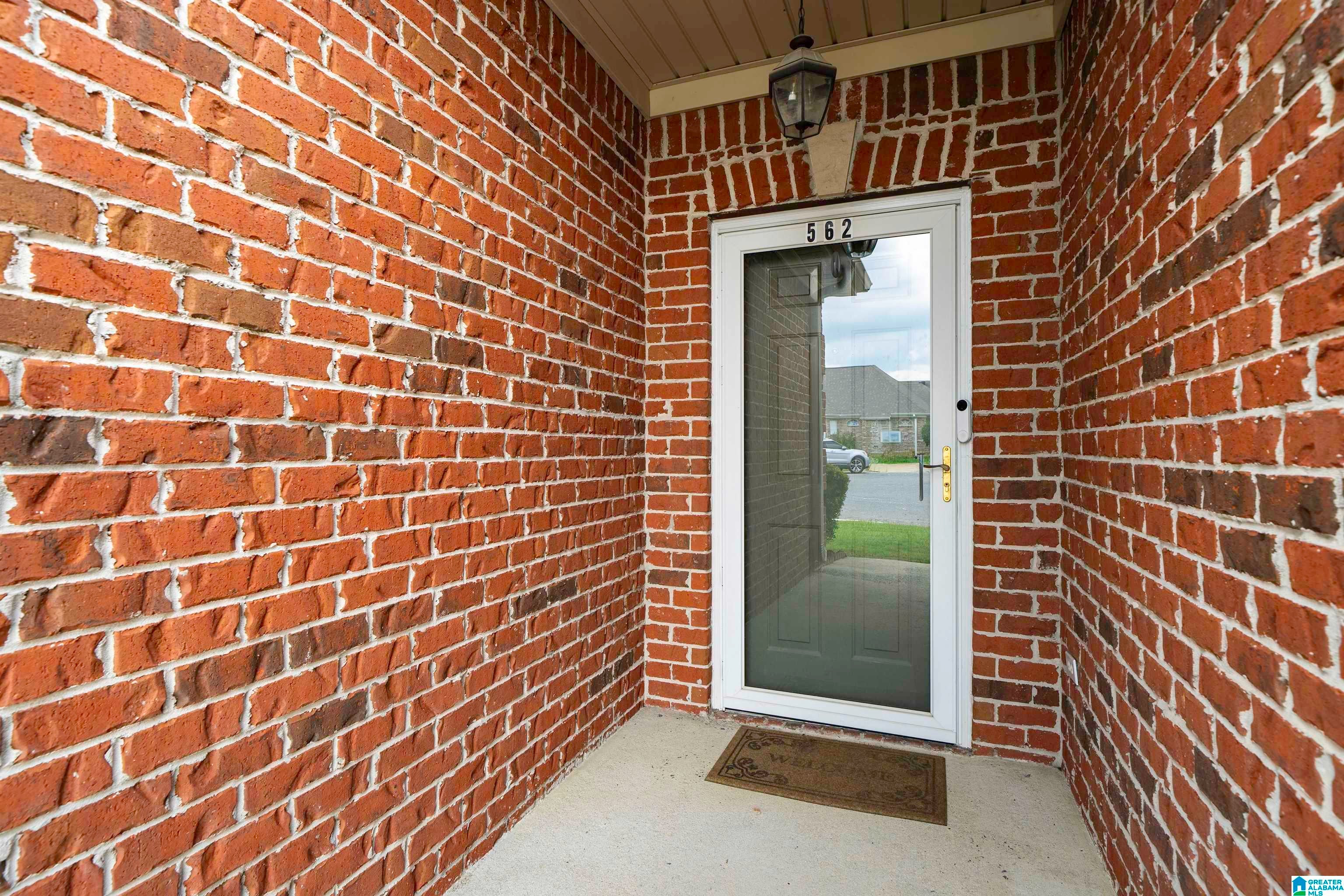 562 SUMMIT CIRCLE