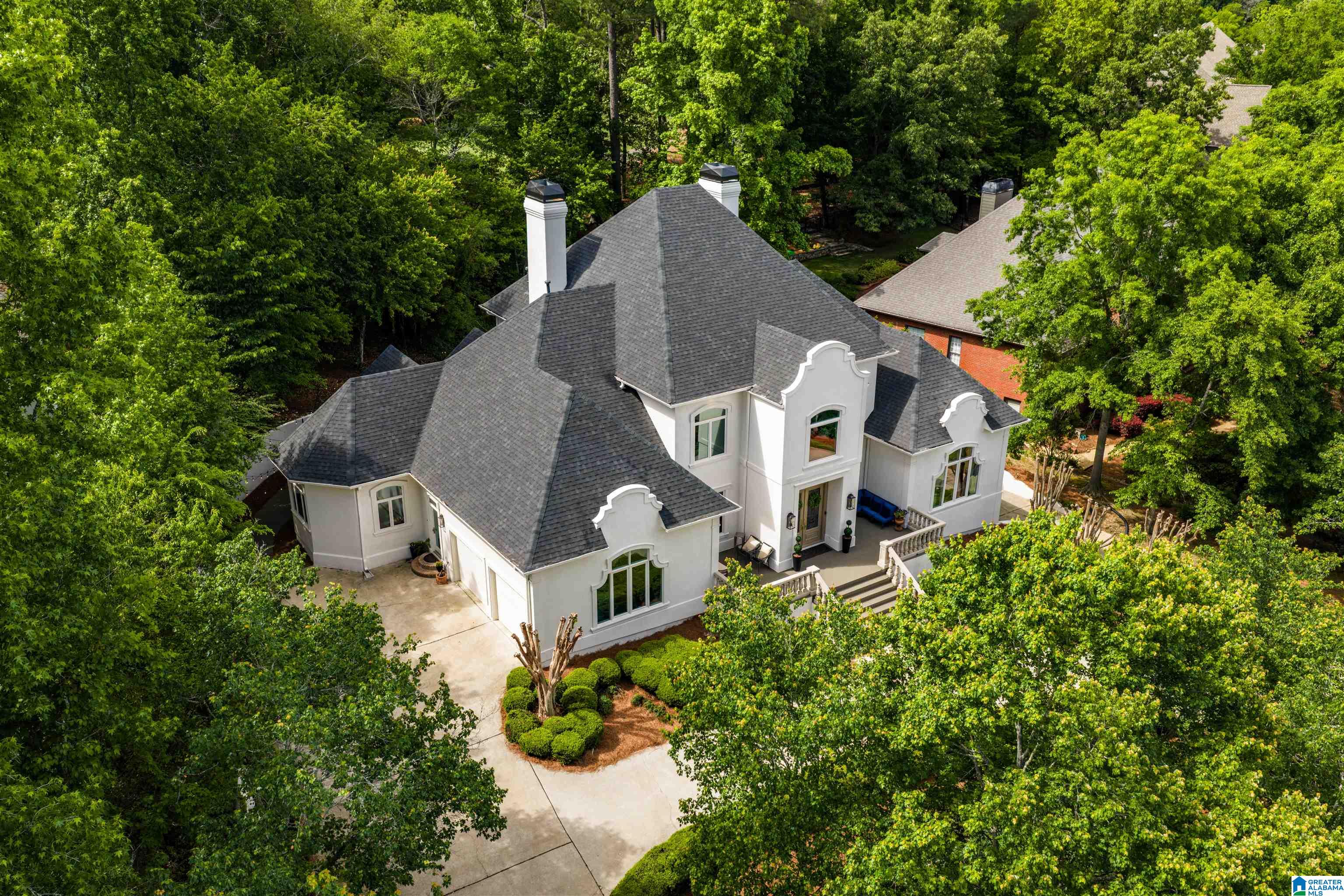 1101 COUNTRY CLUB CIRCLE