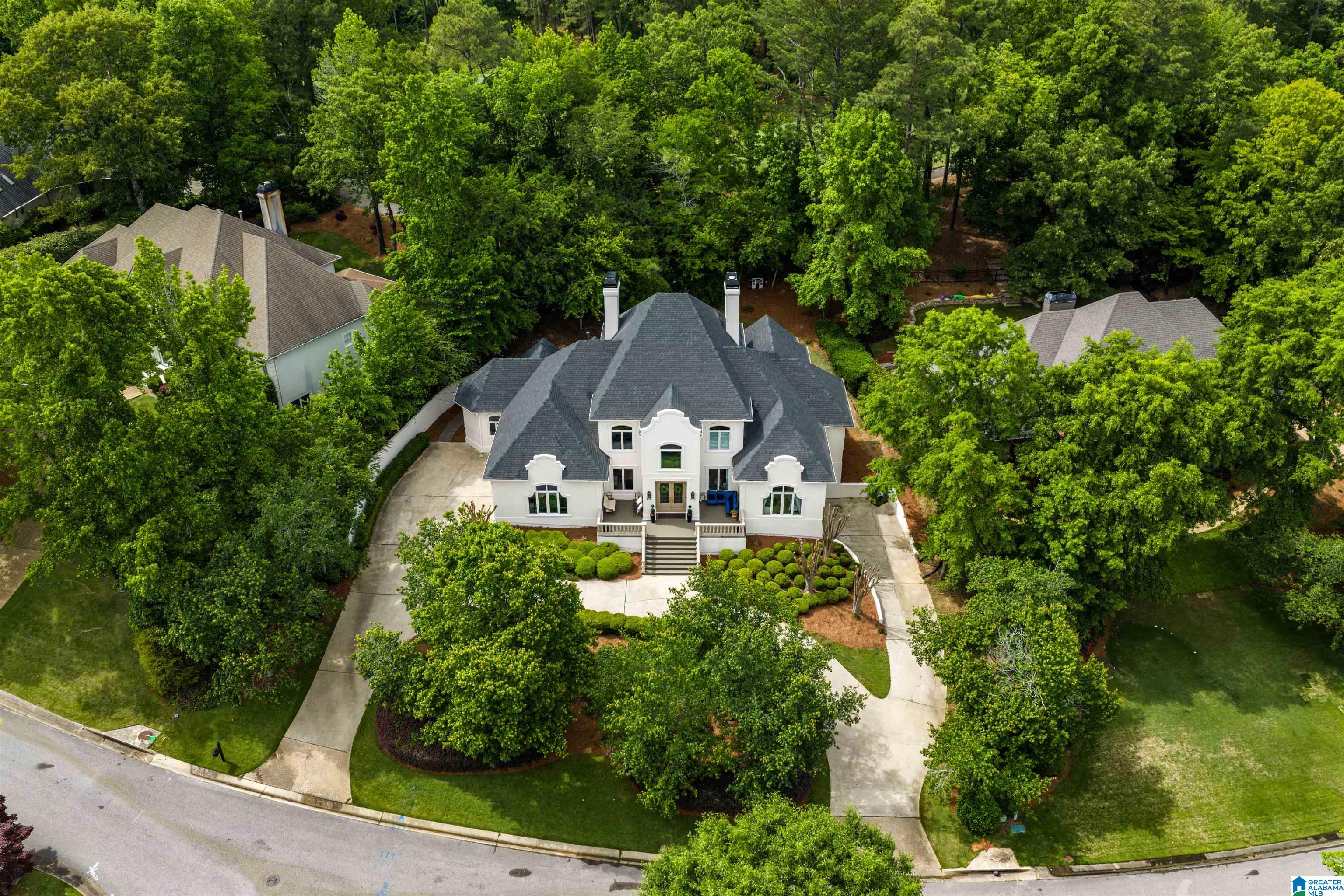 1101 COUNTRY CLUB CIRCLE
