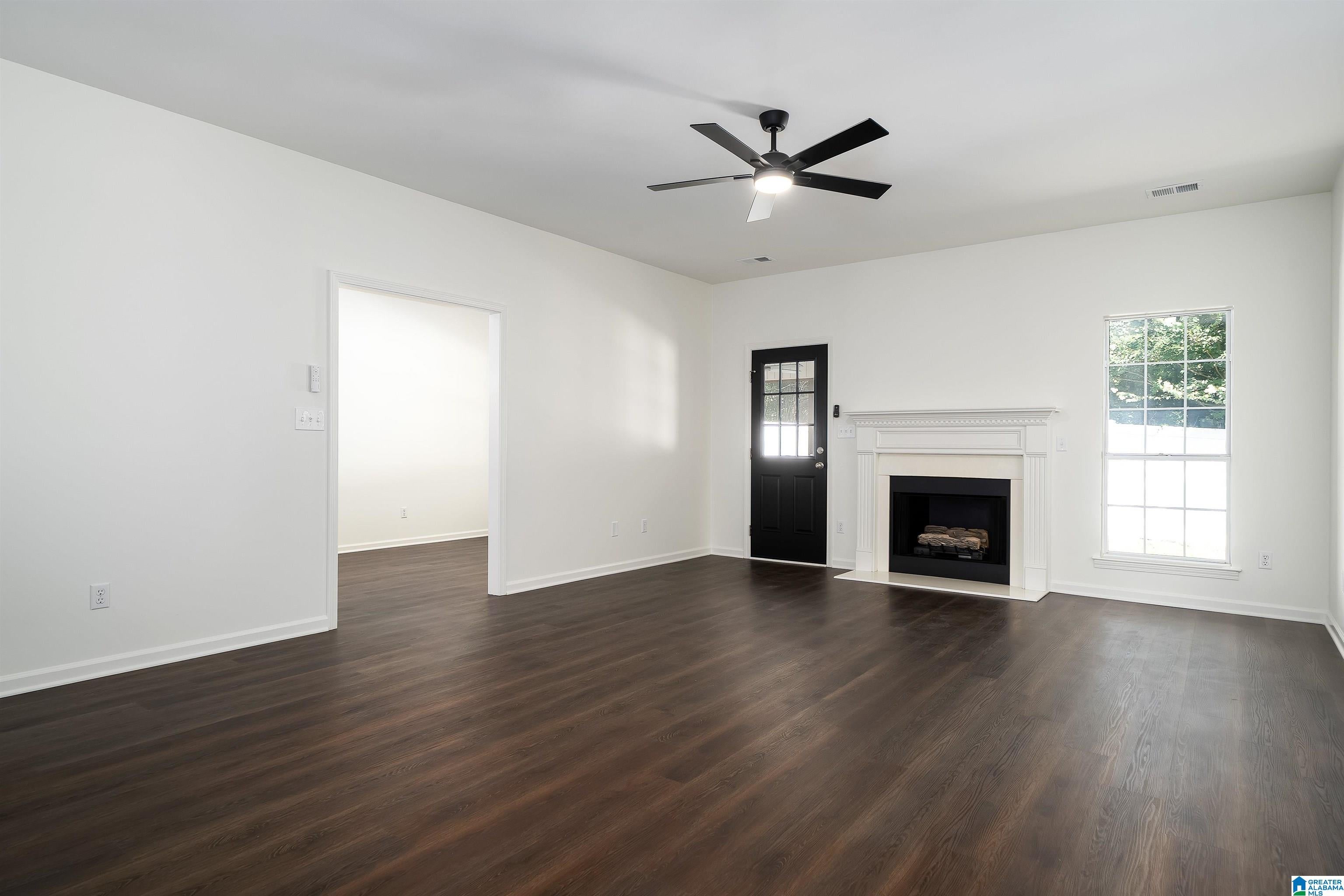 5445 J R DRIVE