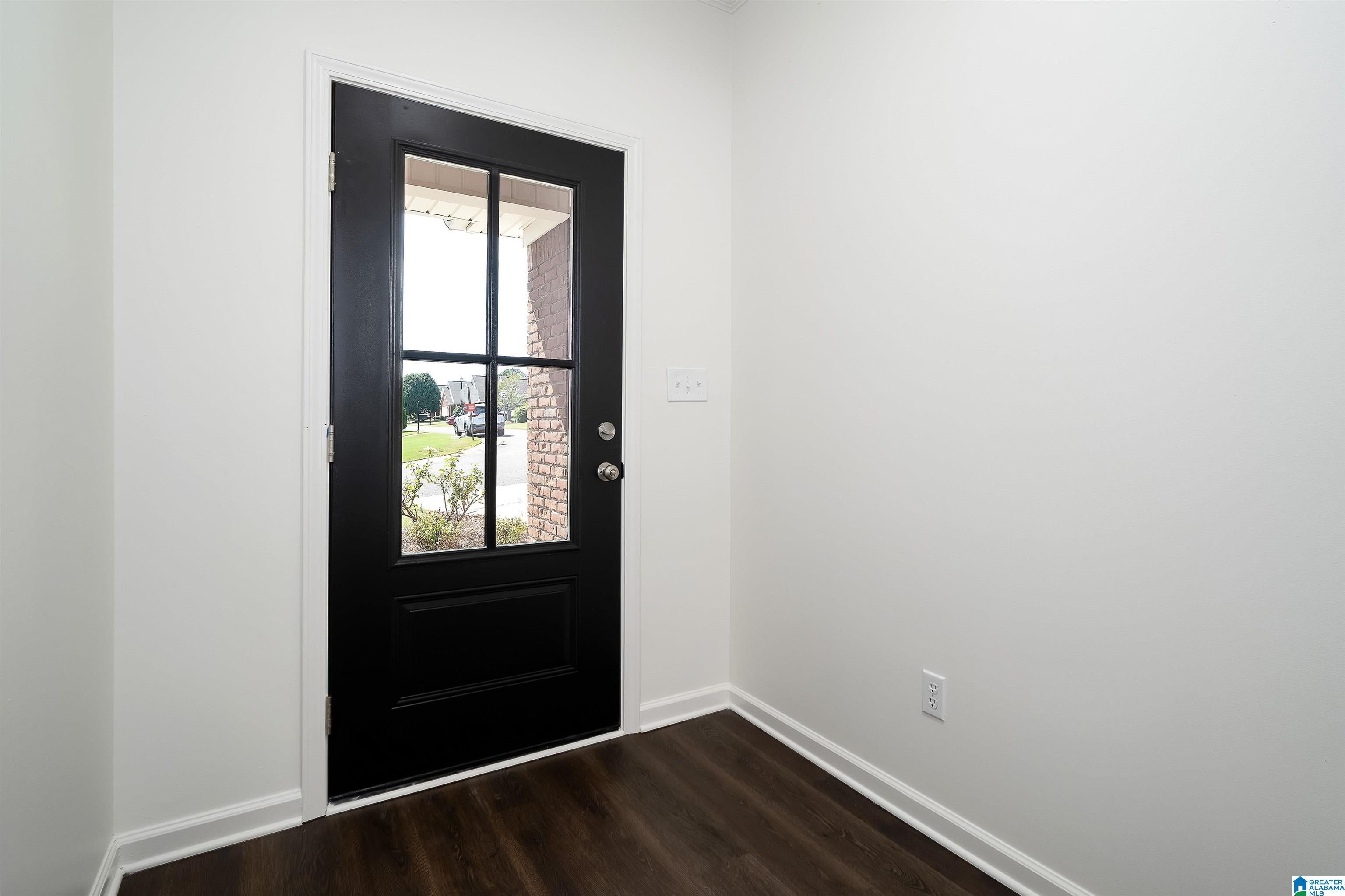 5445 J R DRIVE