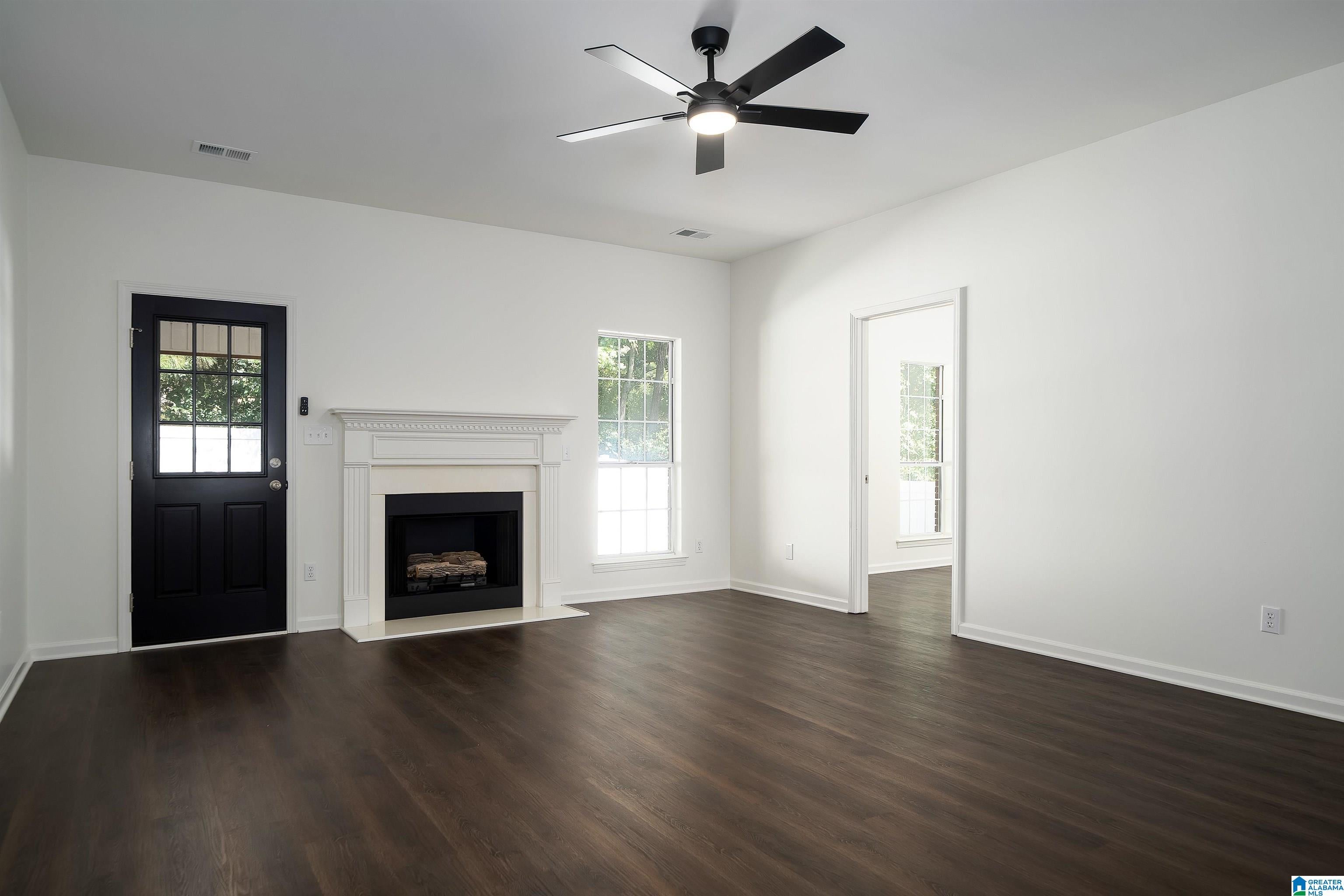 5445 J R DRIVE