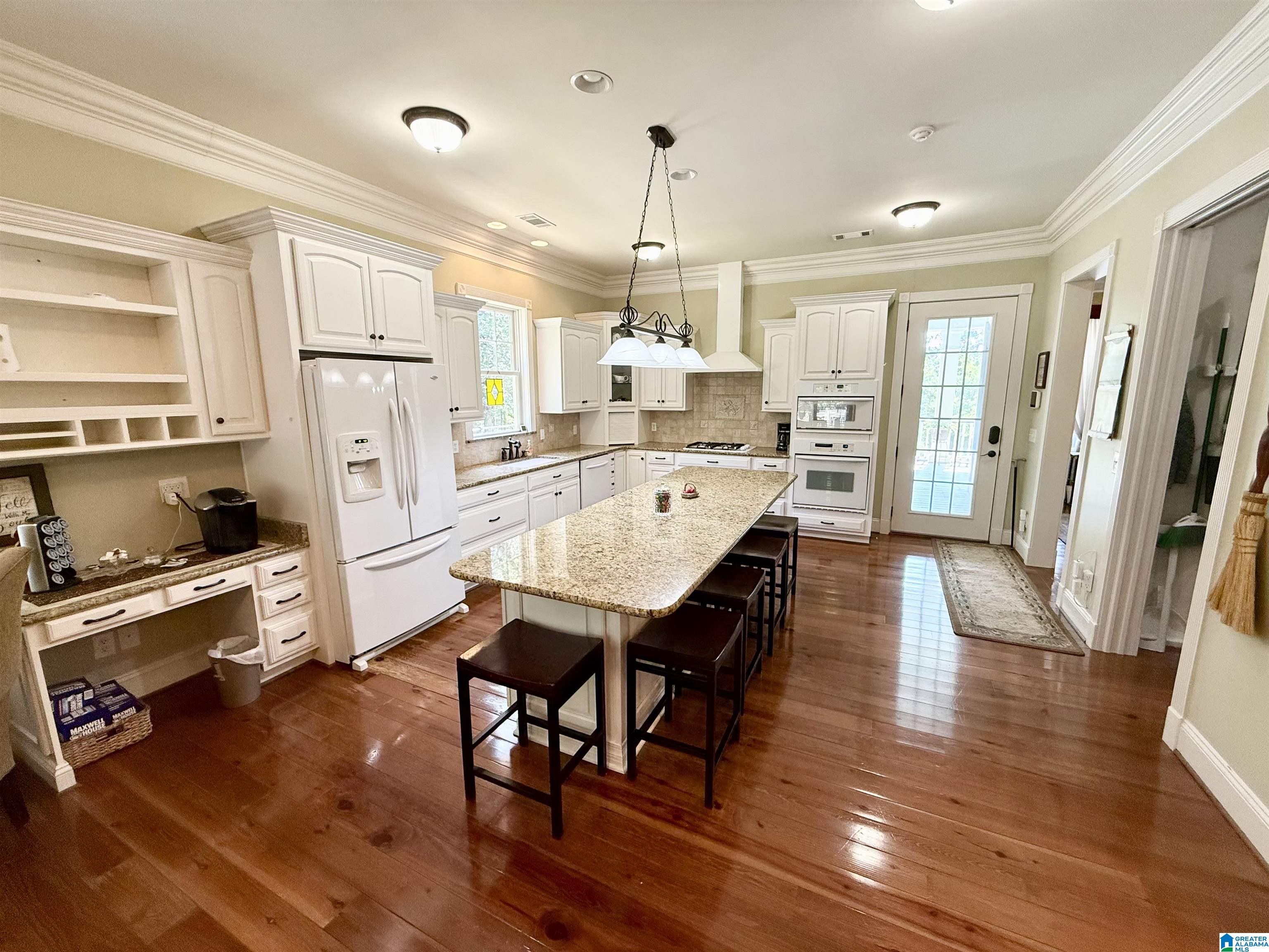 2801 LITTLE RIVER LANE