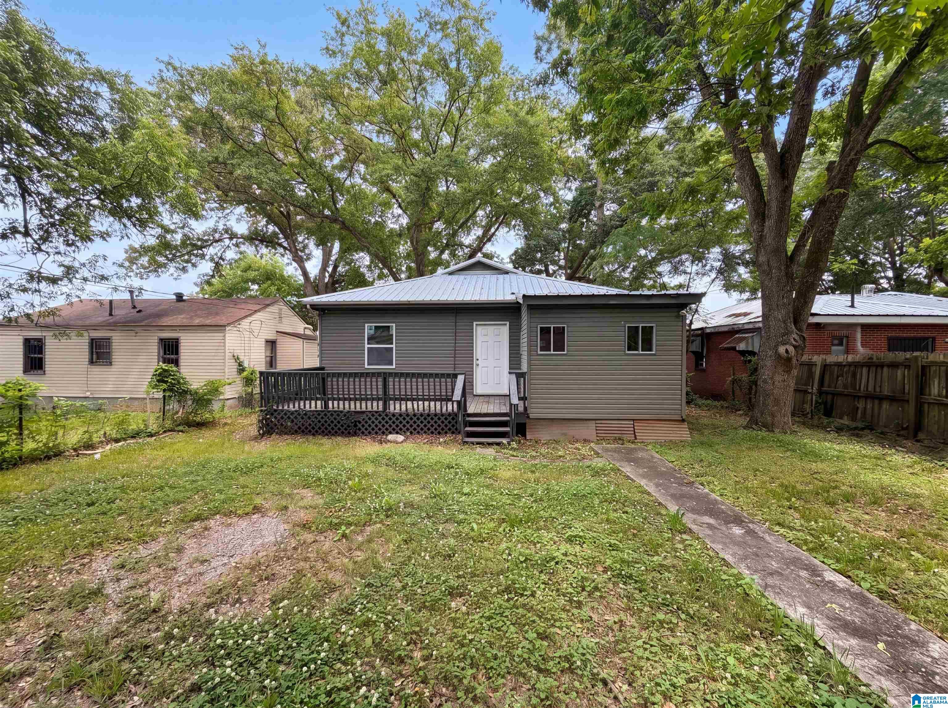 206 HIGHWAY AVENUE