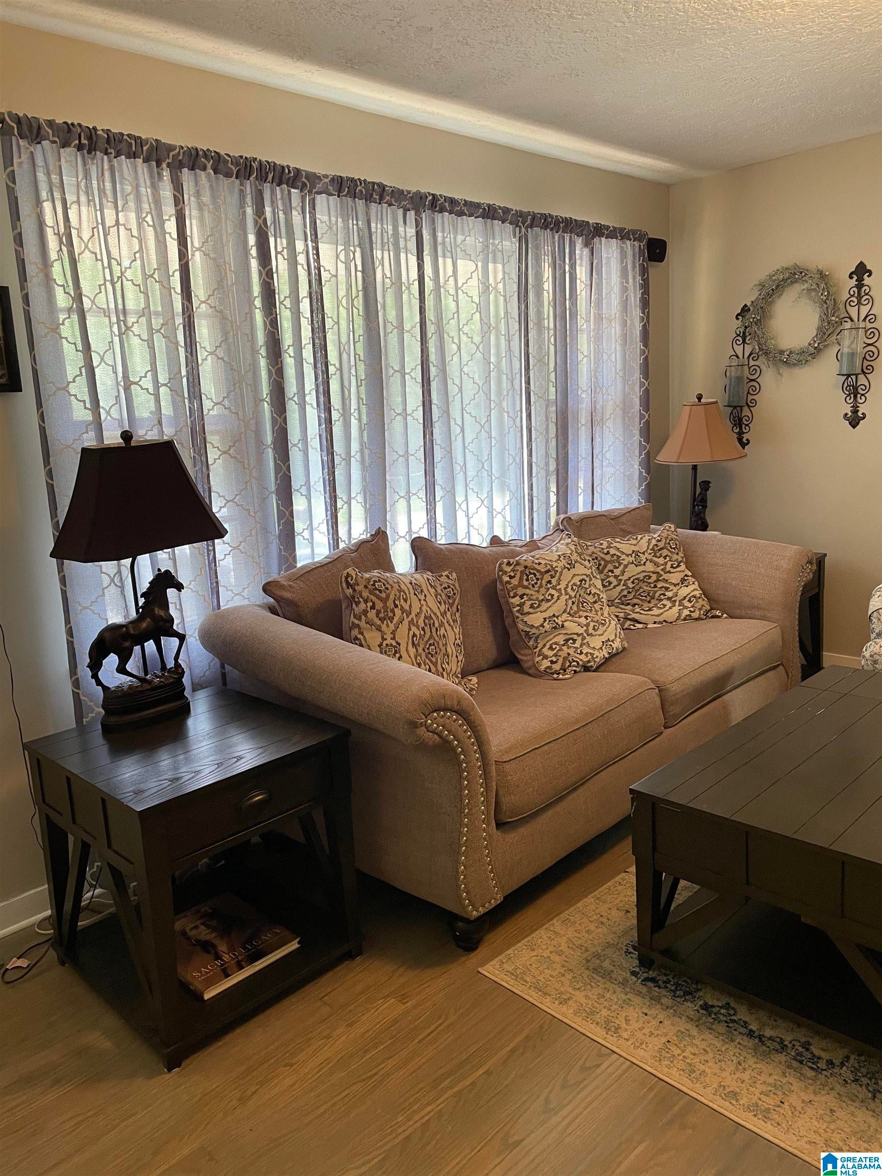 827 W 38TH STREET