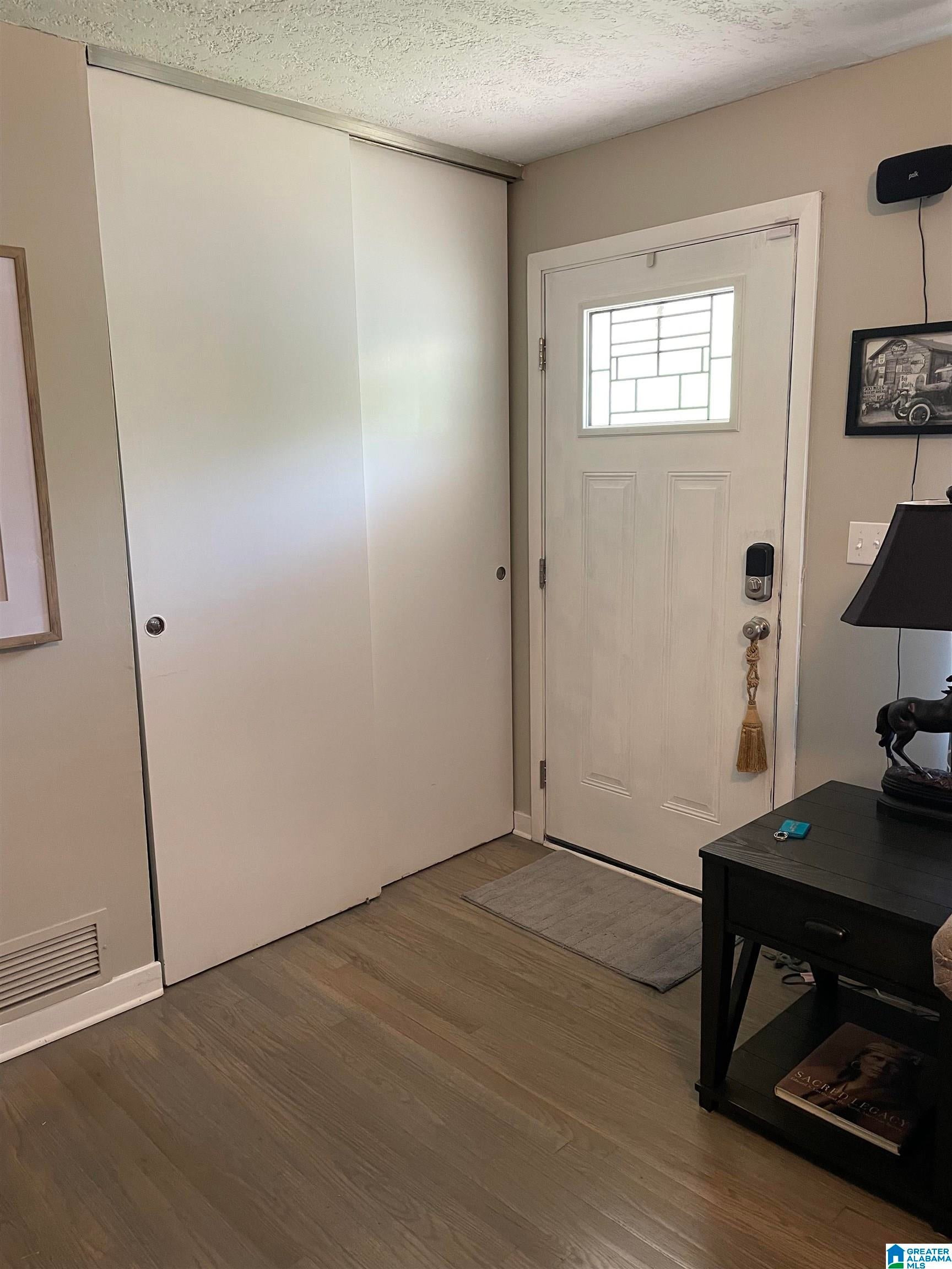 827 W 38TH STREET