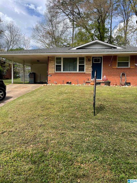 Photo of 827 W 38th Street, ANNISTON, AL 36201 (MLS # 21448723)