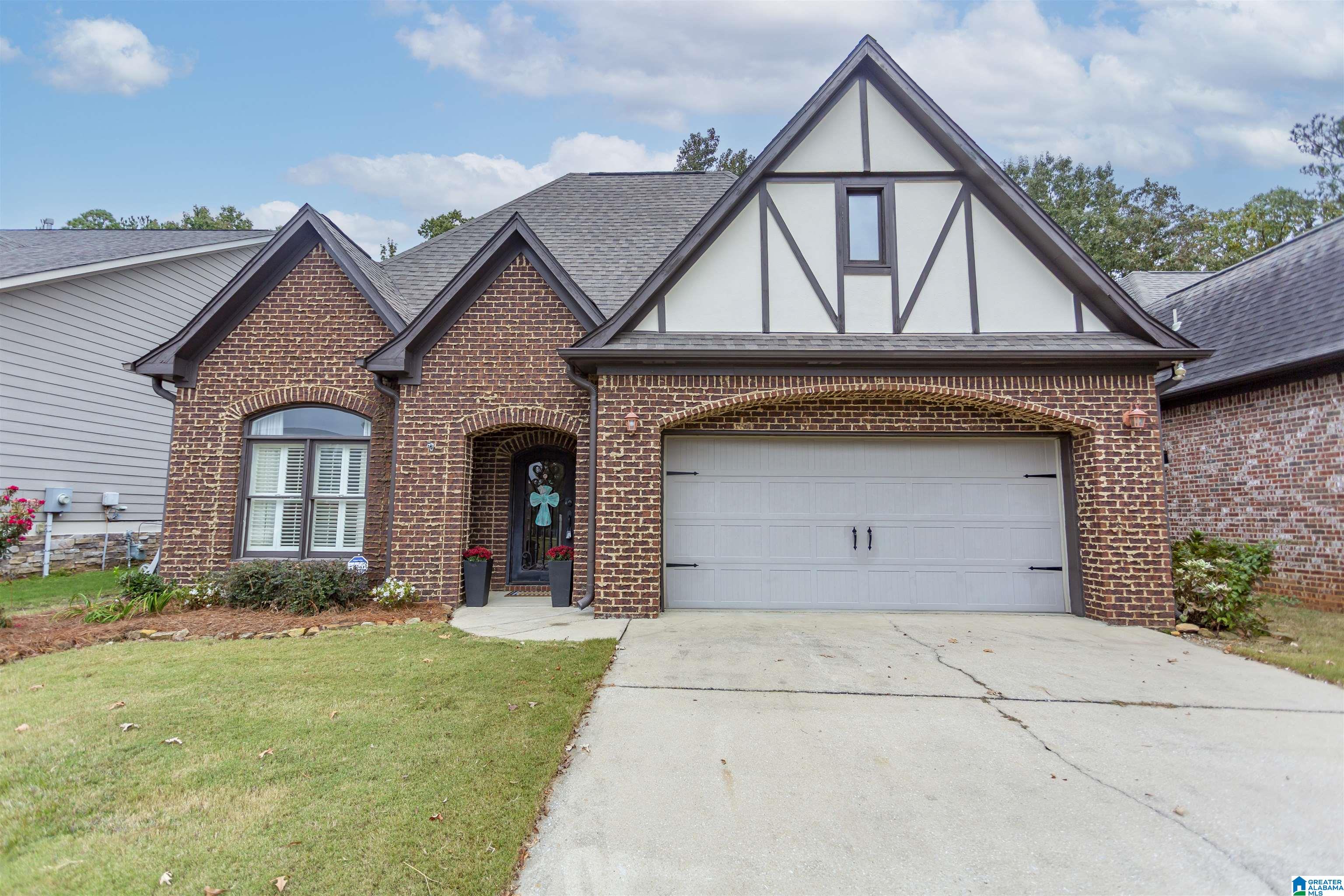 Photo 1 of 37 — 4065 OVERLOOK CIRCLE, TRUSSVILLE, AL 35173
