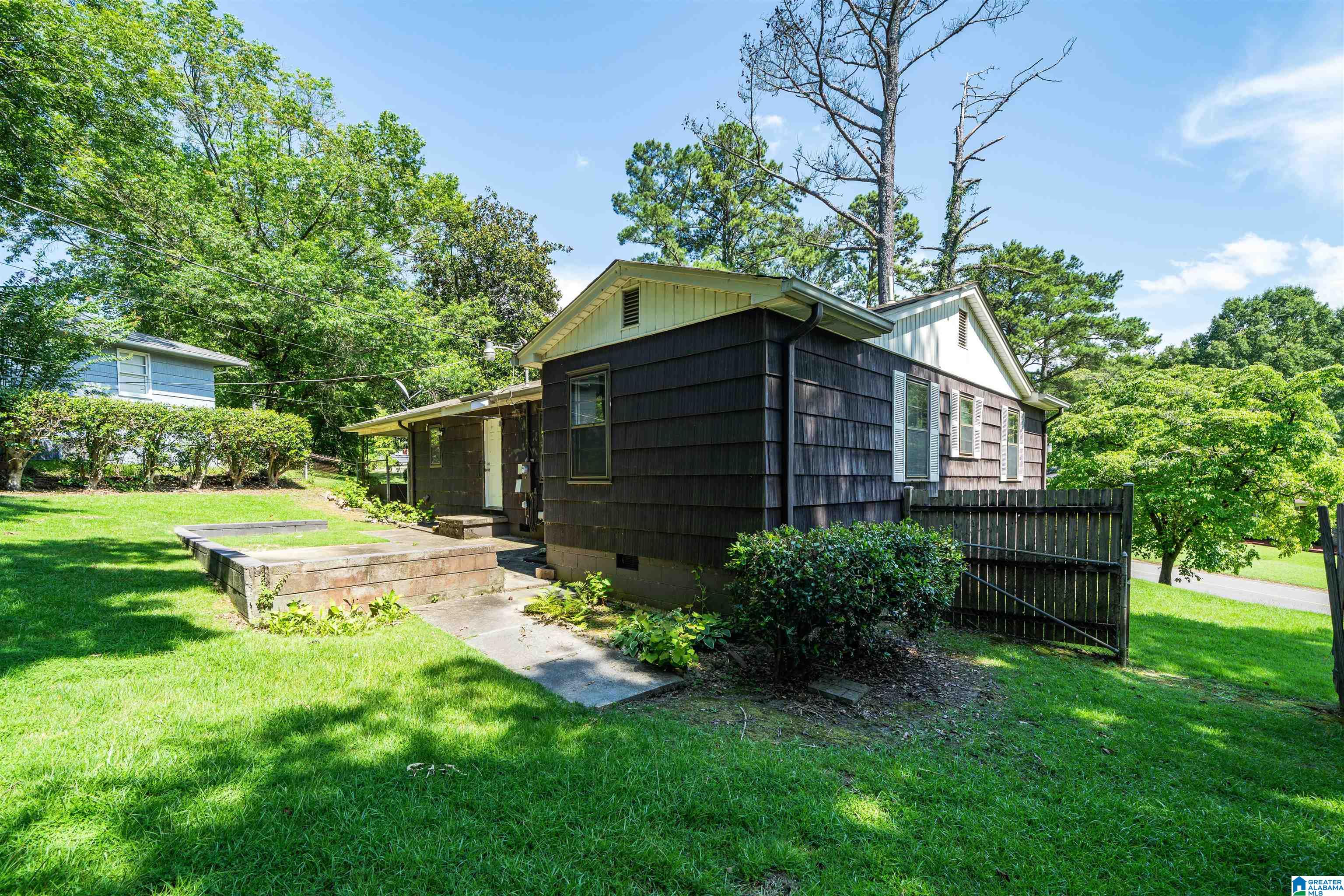 424 HEARN CIRCLE