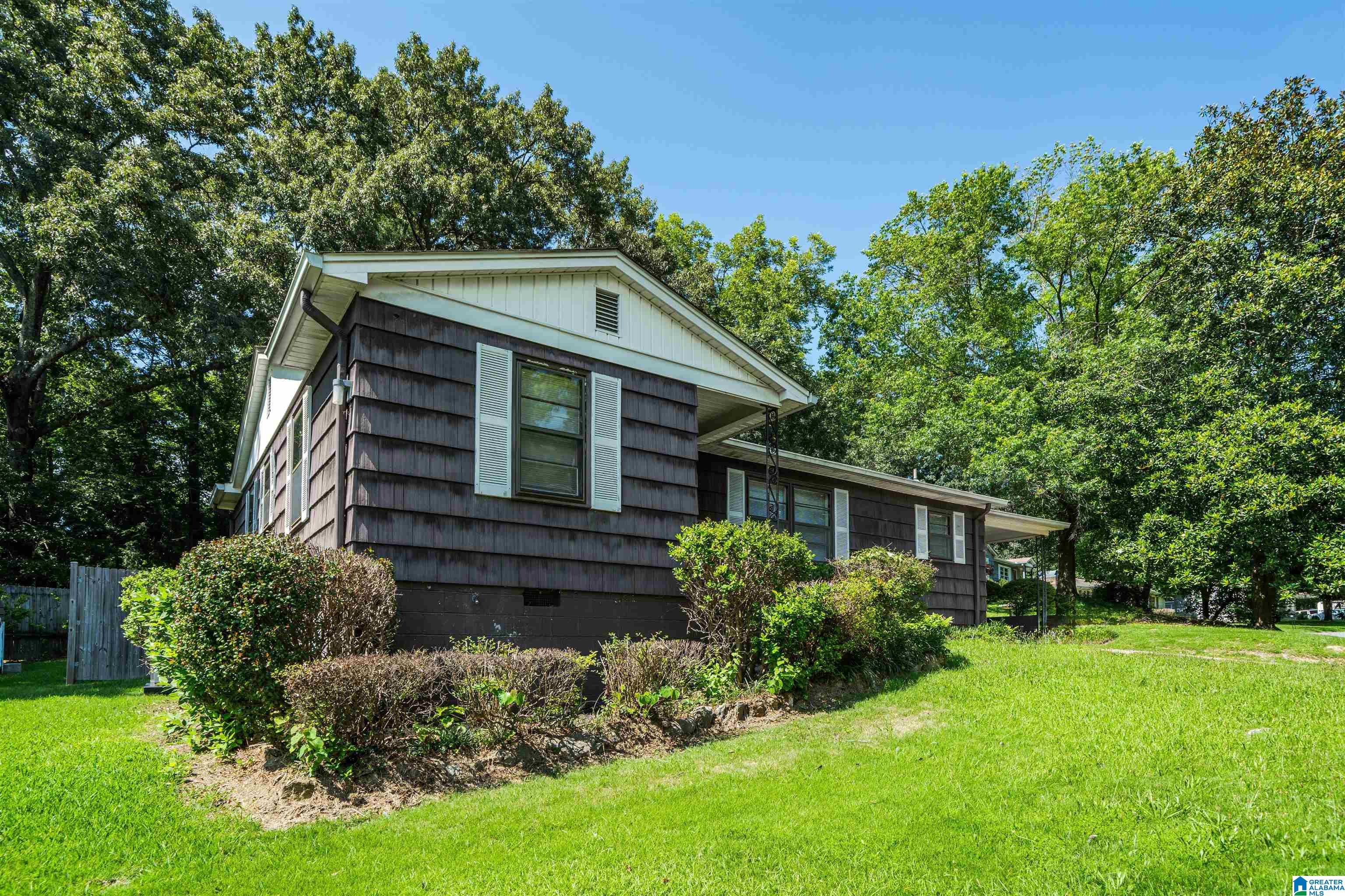 424 HEARN CIRCLE