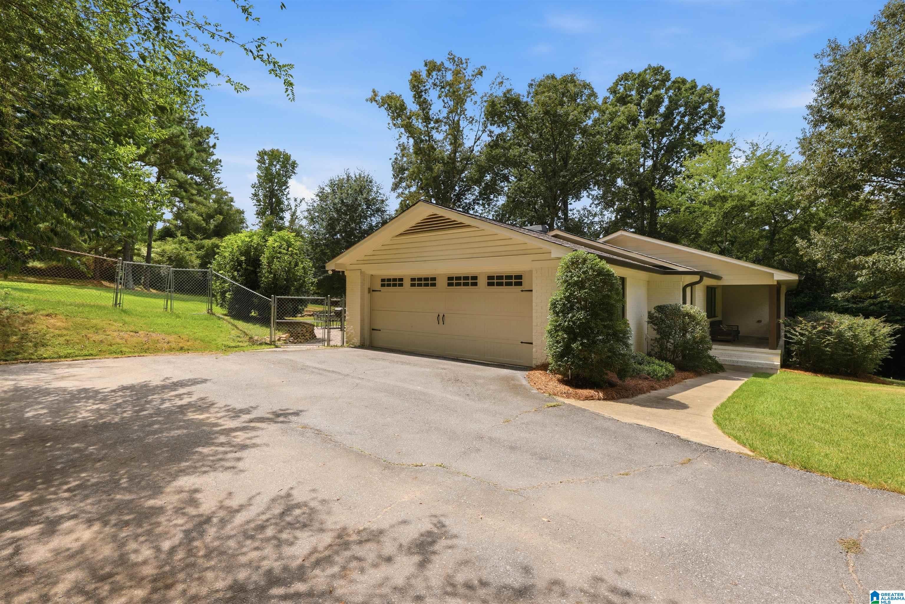 3648 ALTADENA DRIVE