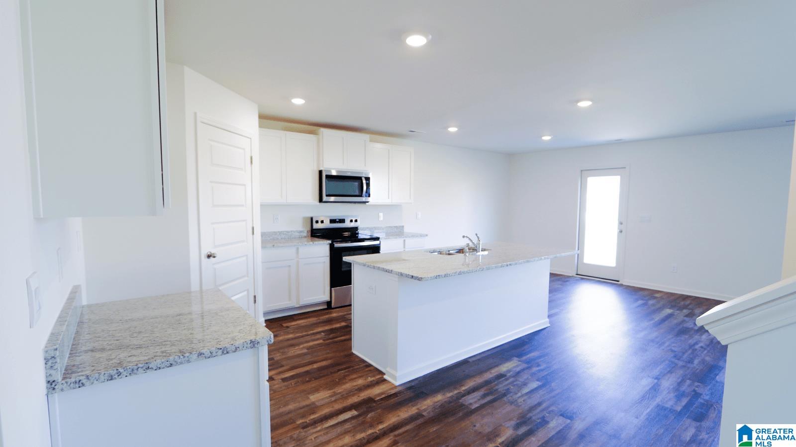 517 SADDLEWOOD BEND