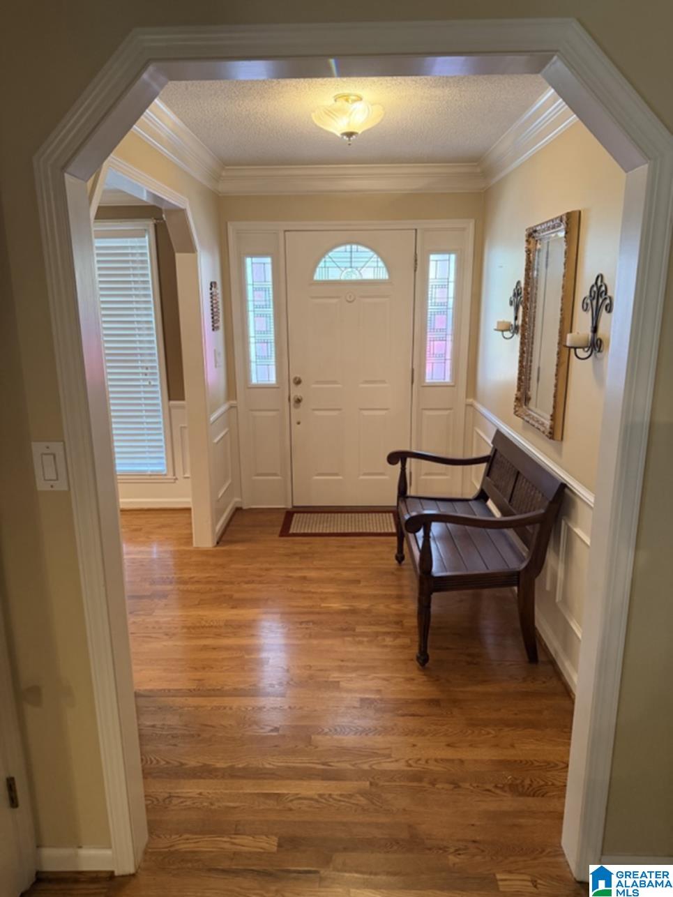 553 WOODLAND HILLS DRIVE