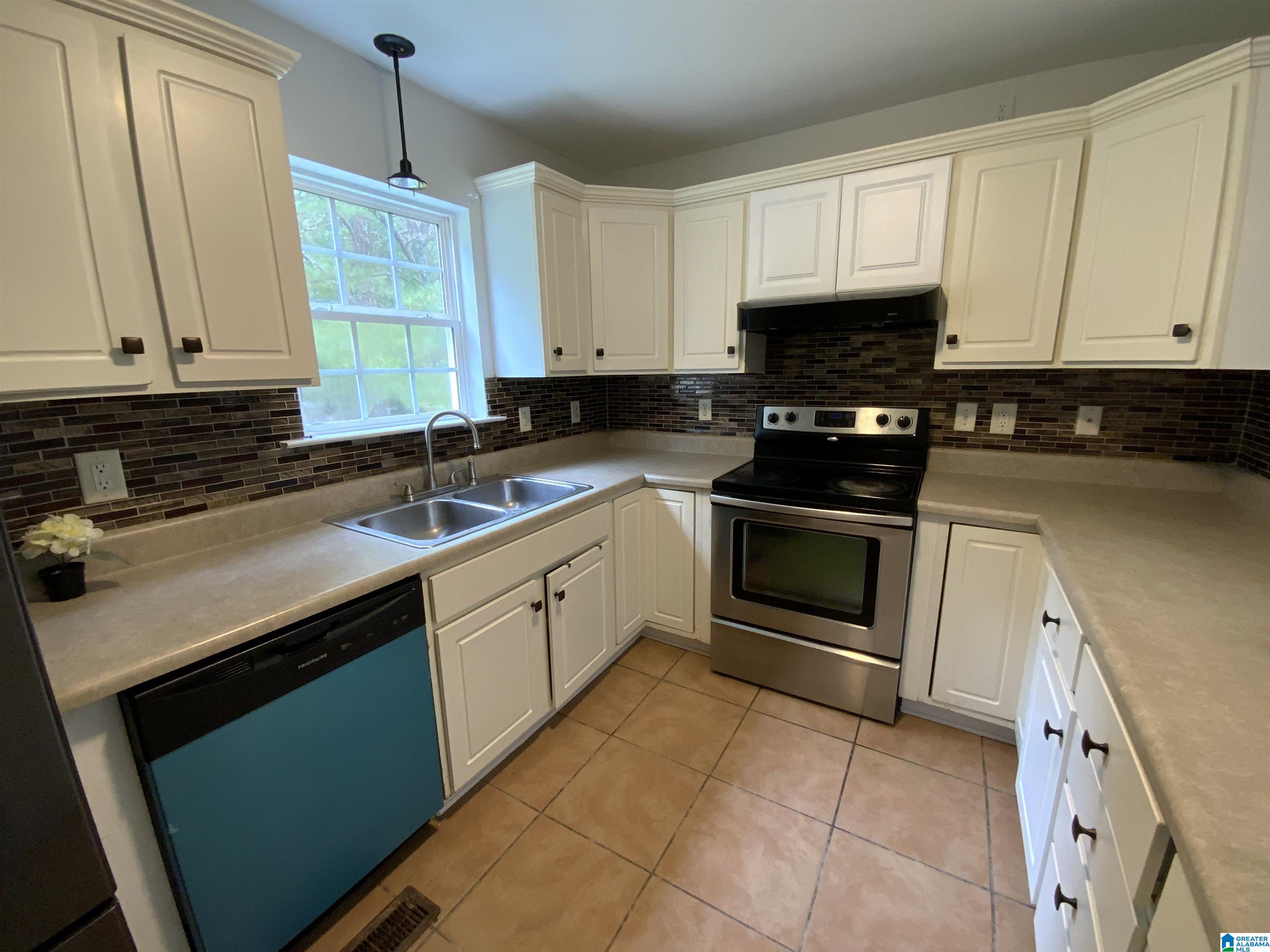 5741 RED HOLLOW ROAD - Photo 2