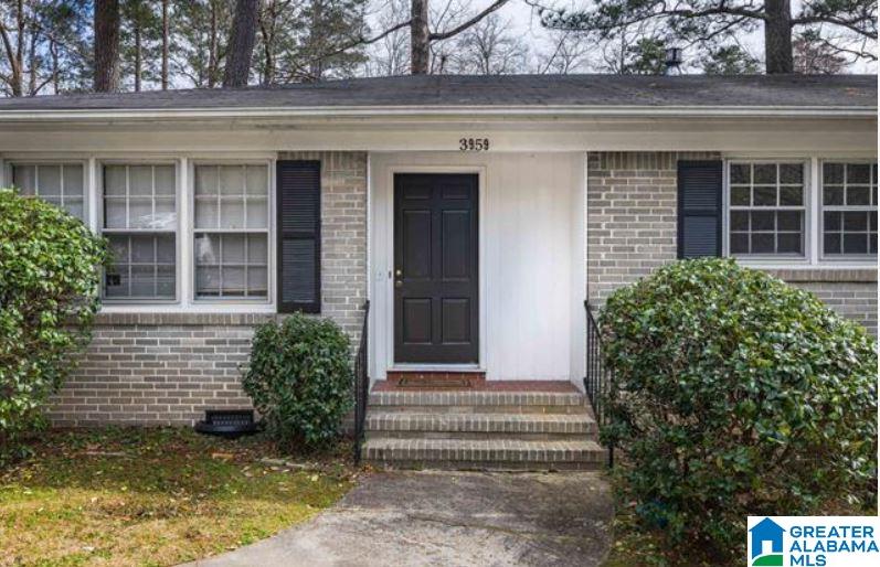 Photo 1 of 8 — 3959 MONTCLAIR ROAD 3959, MOUNTAIN BROOK, AL 35213