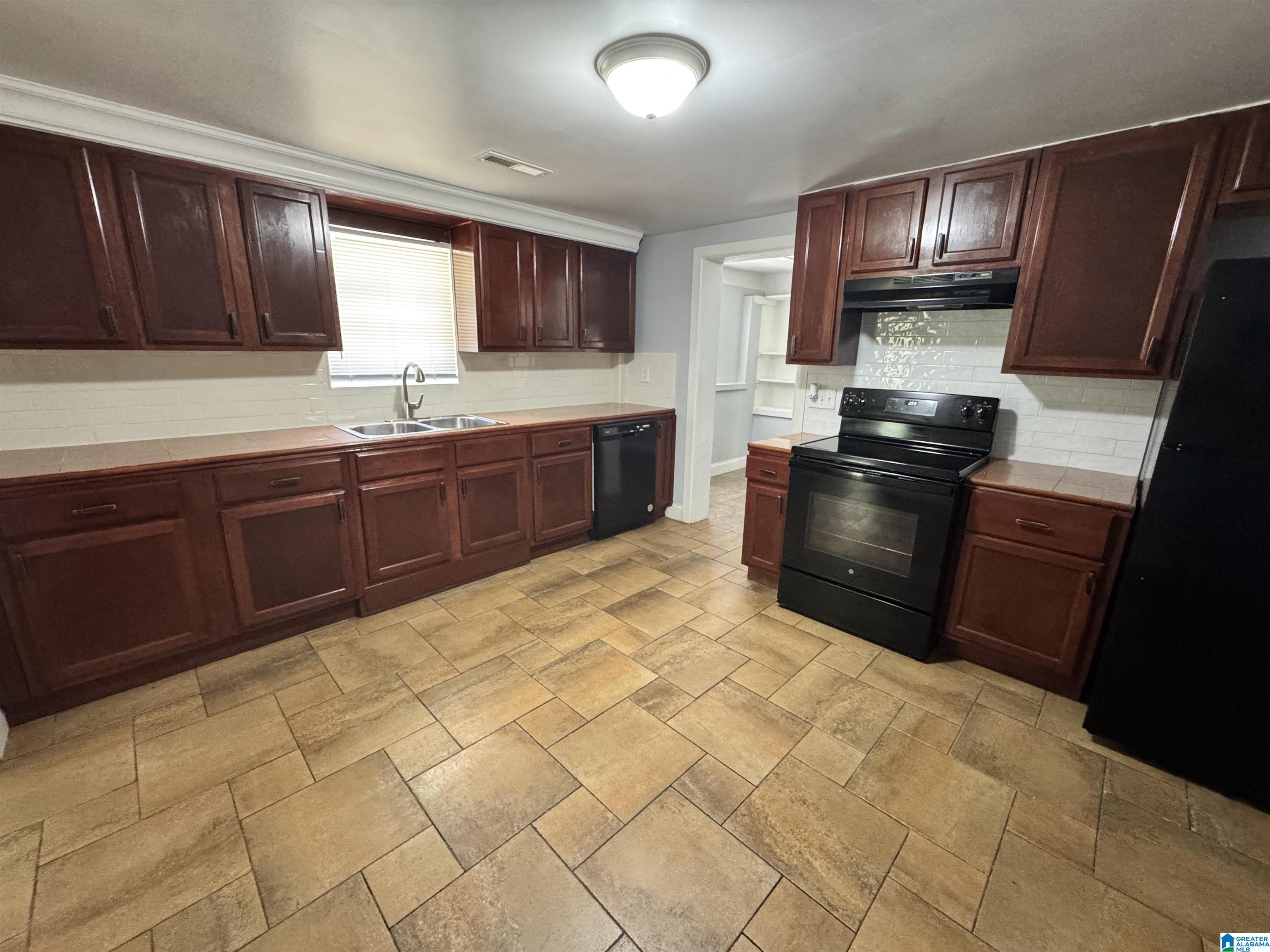 1307 SHADES AVENUE