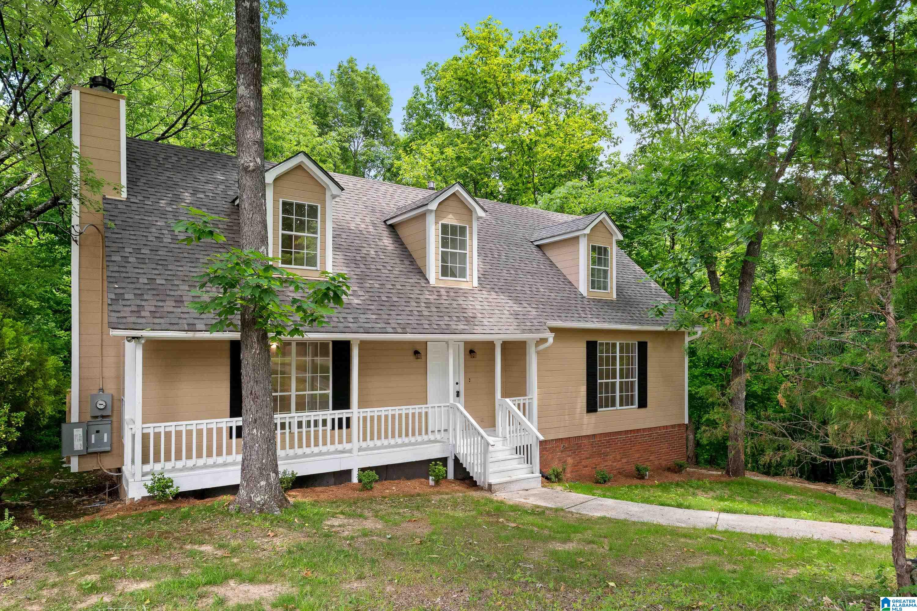 2592 DALY DRIVE