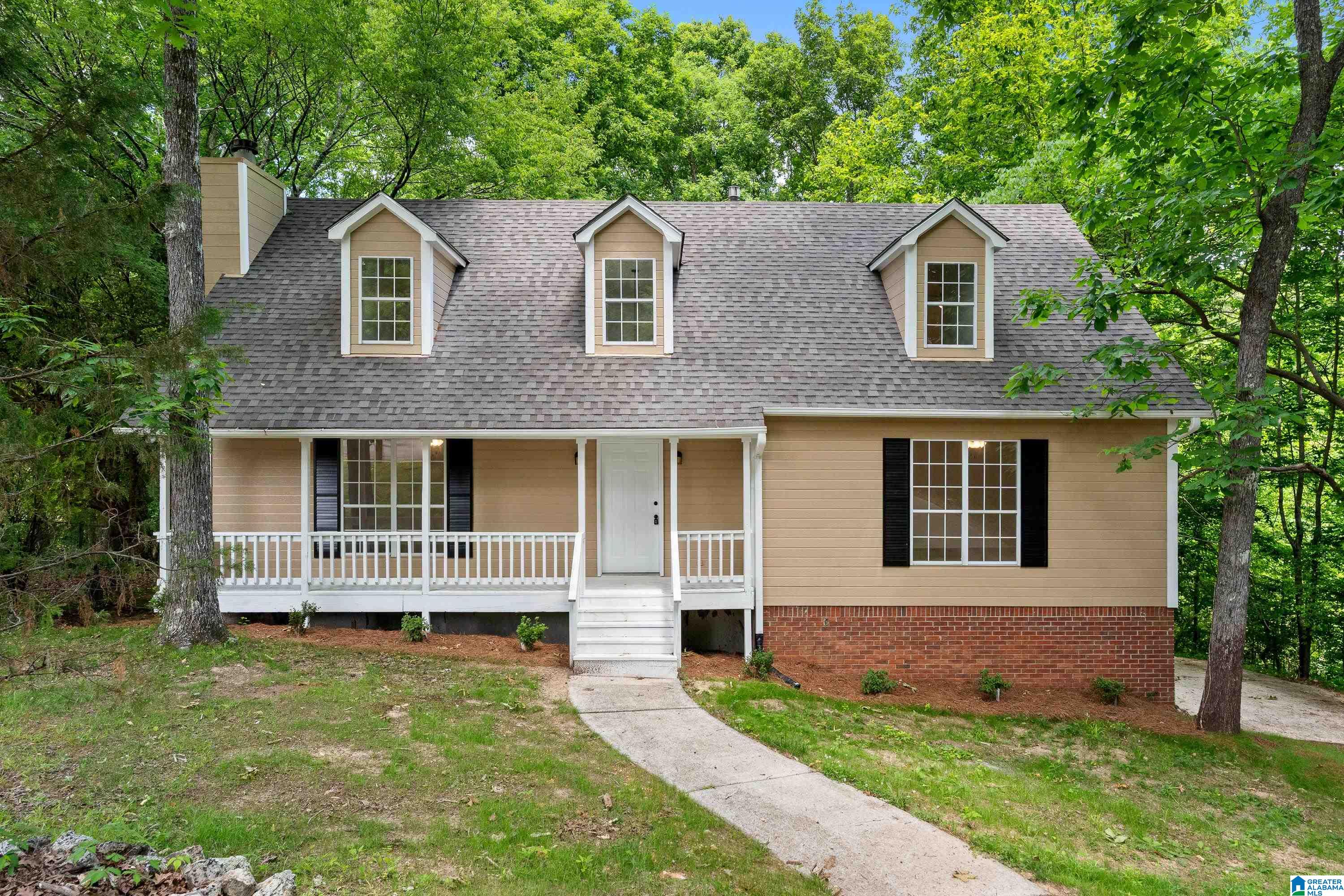 2592 DALY DRIVE