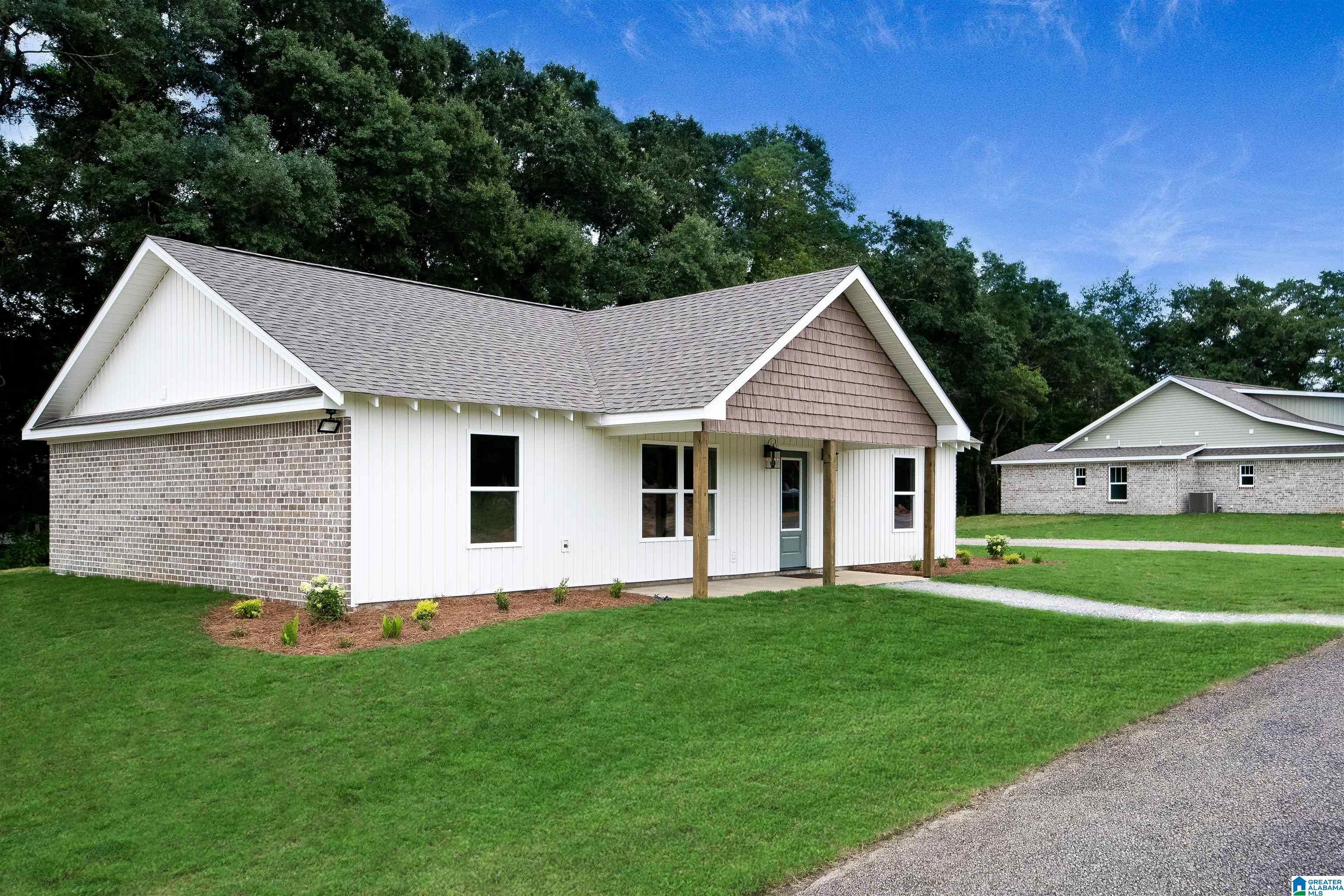 33 COUNTY ROAD 6401 - Photo 2