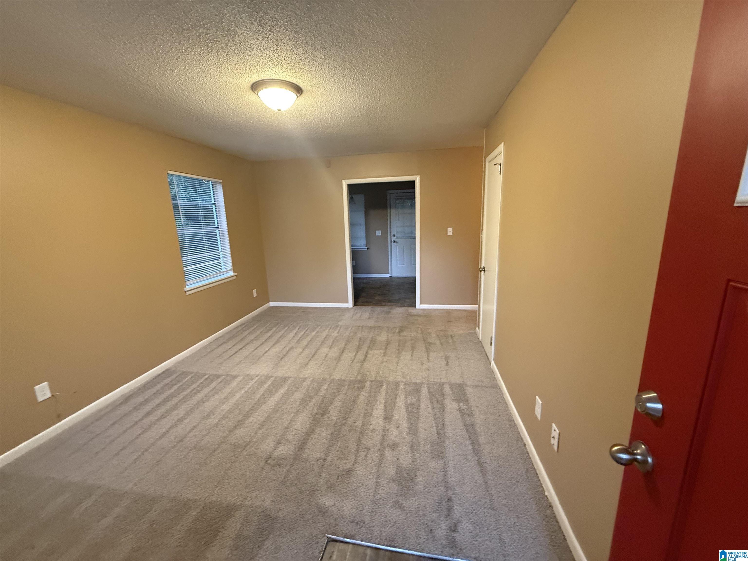 712 COUNTRY VIEW COURT