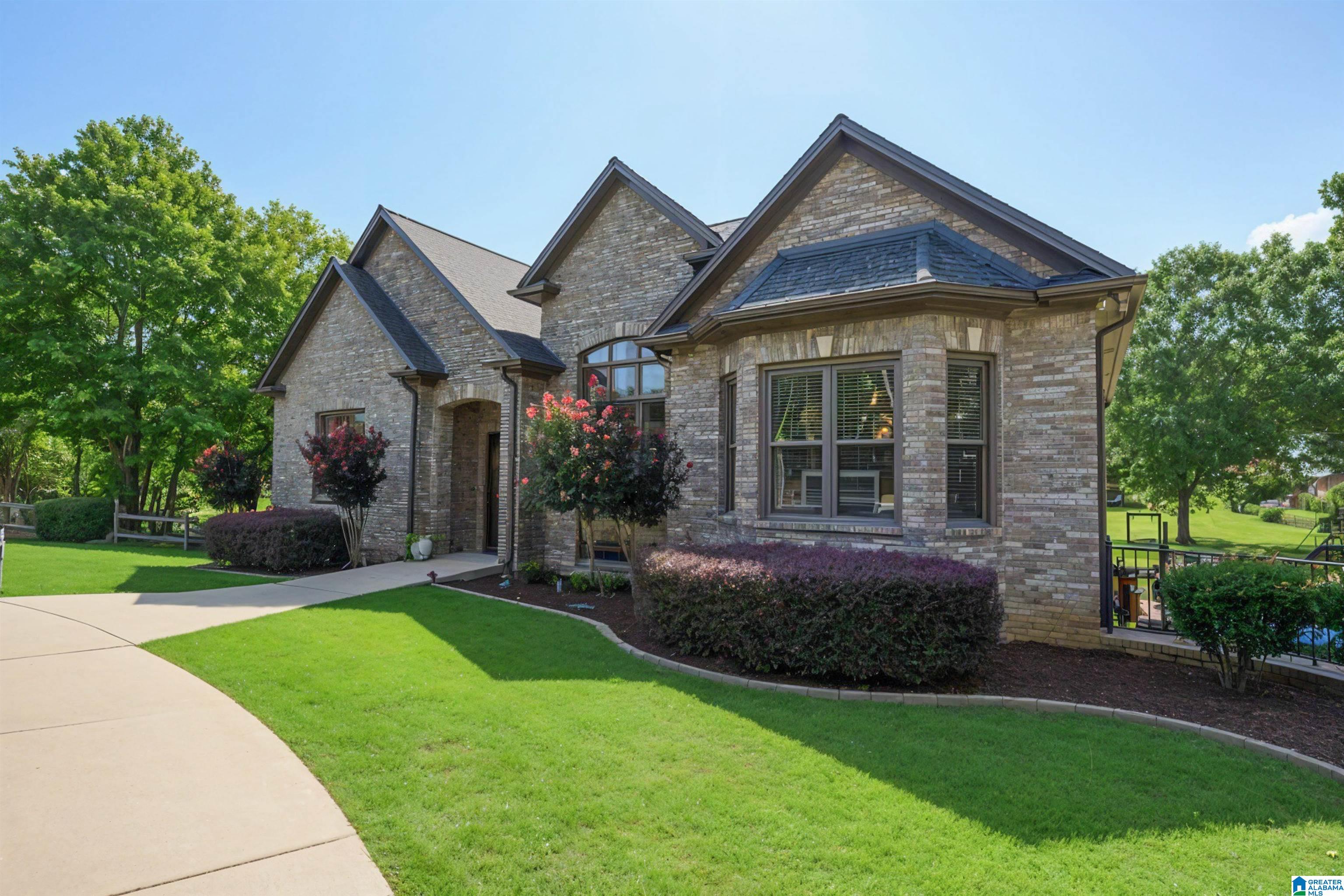 7683 GARDENWOOD CIRCLE