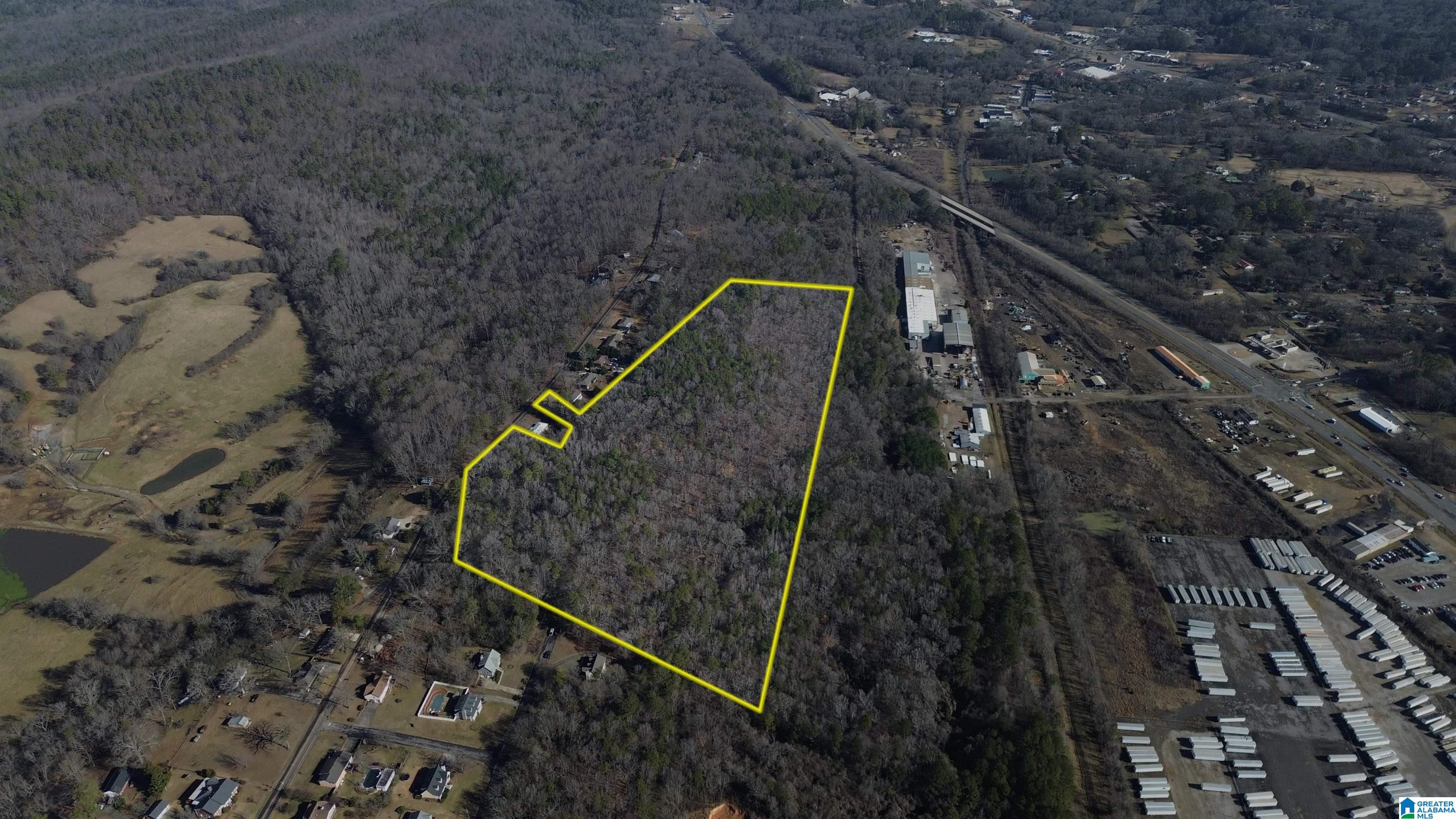 6147 RED HOLLOW ROAD 1