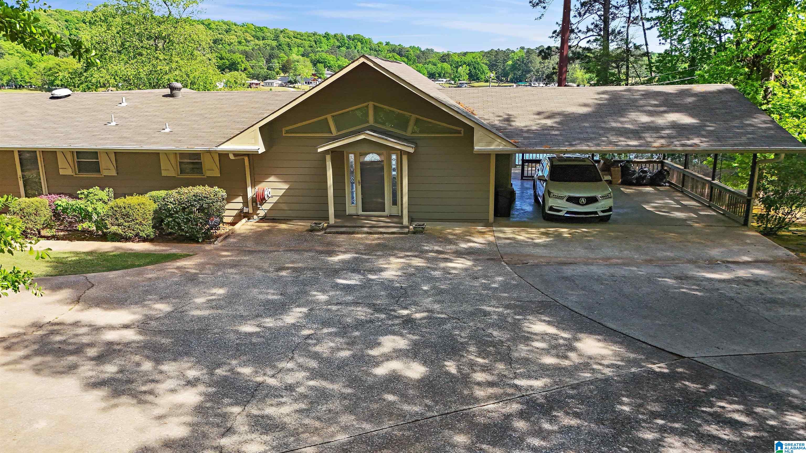 114 LAKE SHORE COURT