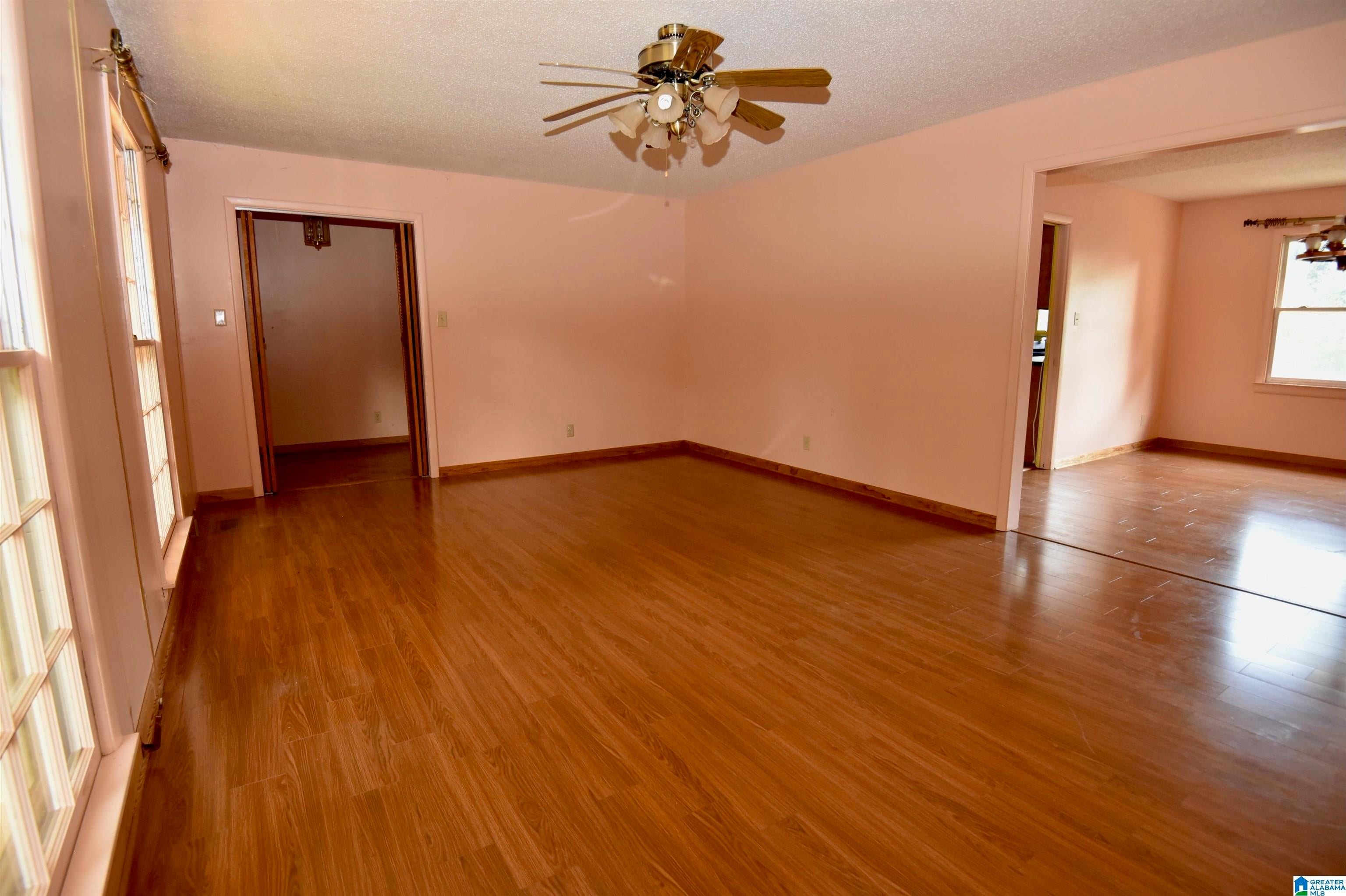 2606 GUENEVERE AVENUE SE